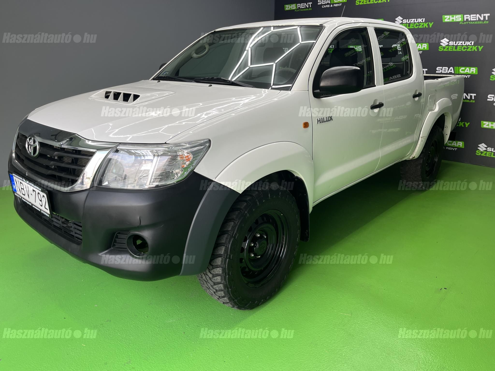 TOYOTA HILUX 2015/4 - 1