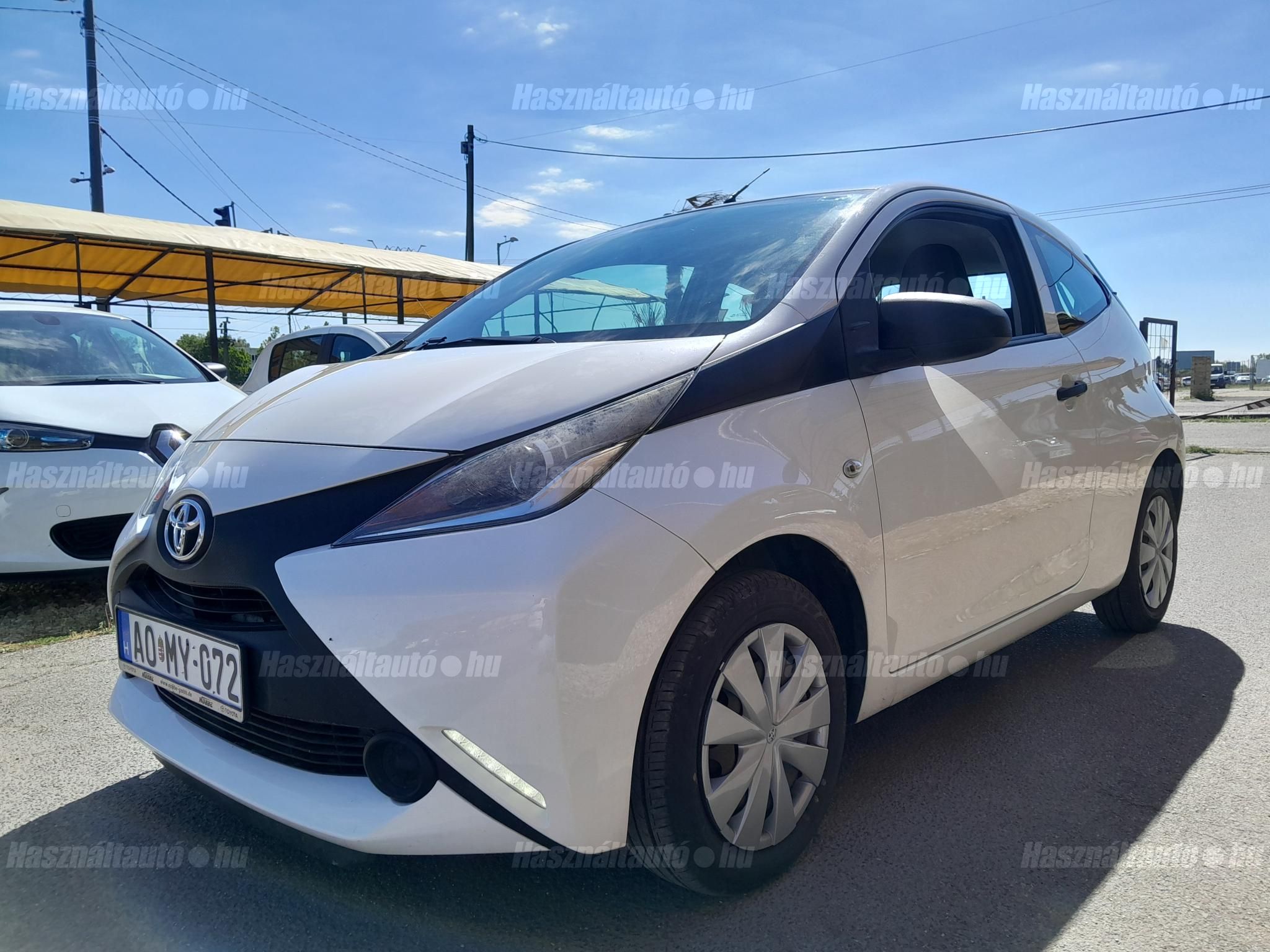 TOYOTA AYGO 2016/6 - 1