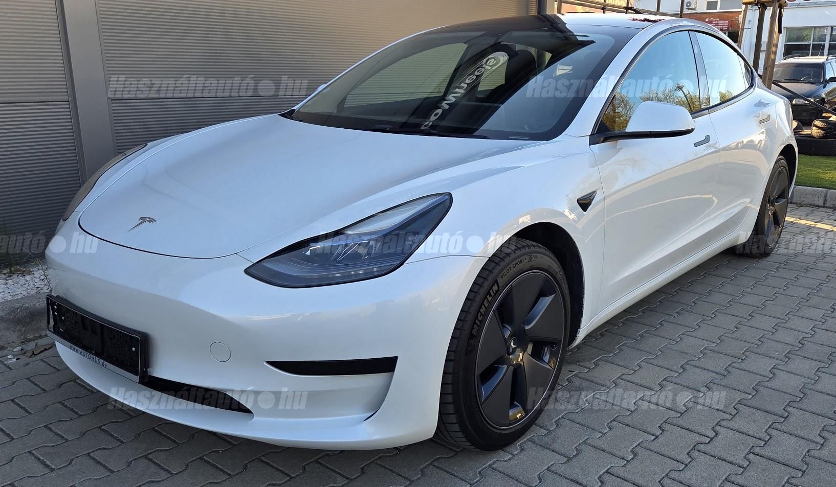 TESLA MODEL 3 2023/1 - 1