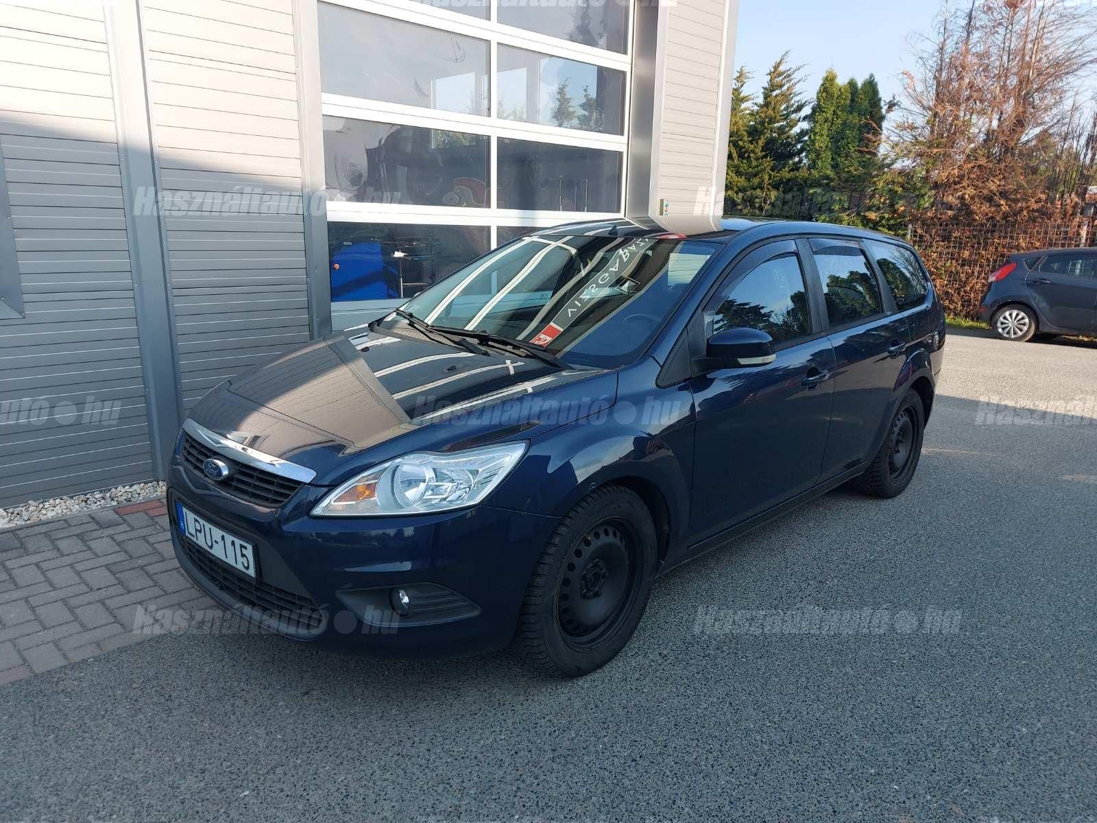 FORD FOCUS 2010 - 1