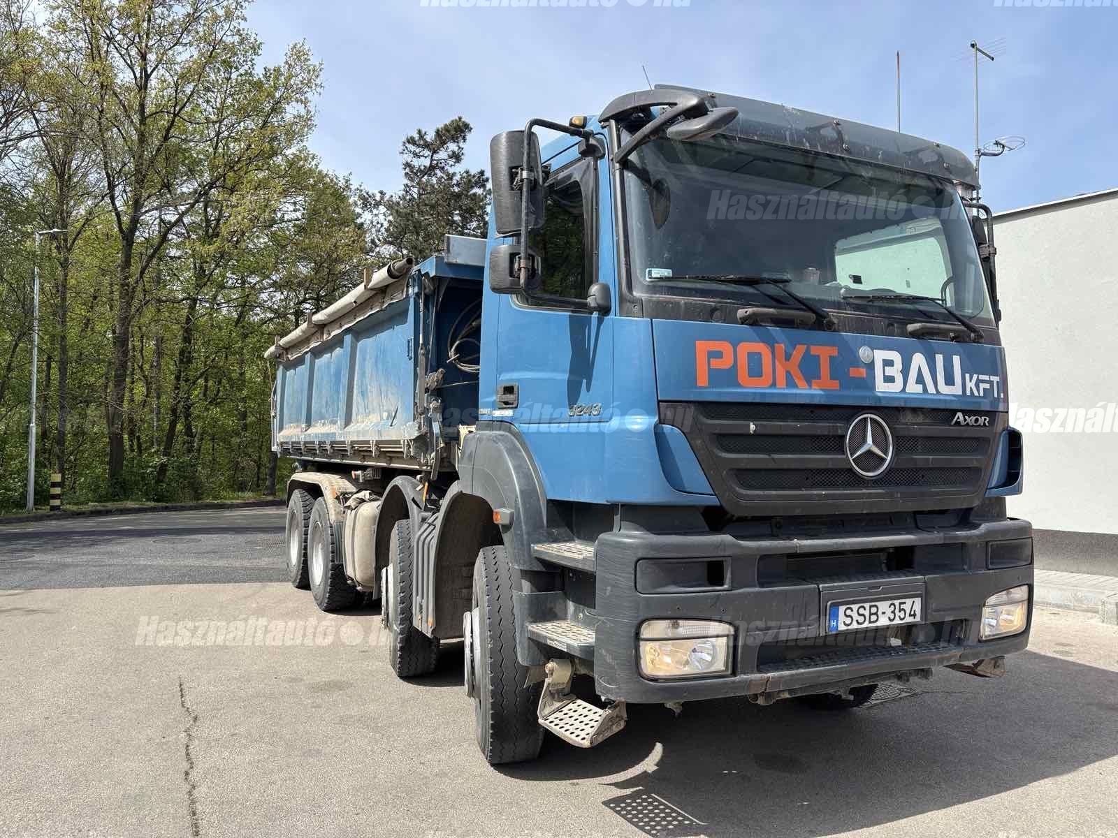 MERCEDES-BENZ 2010 - 1