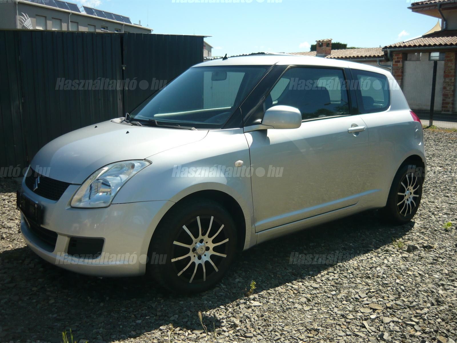 SUZUKI SWIFT 2010/11 - 1