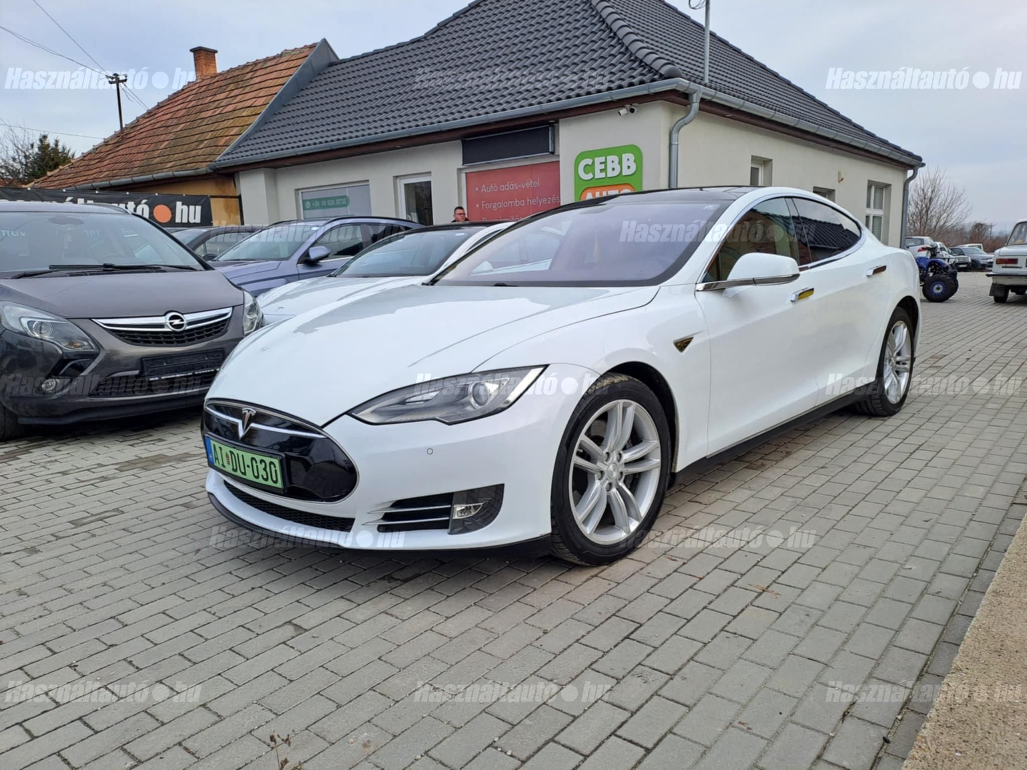 TESLA MODEL S 2014/6 - 1