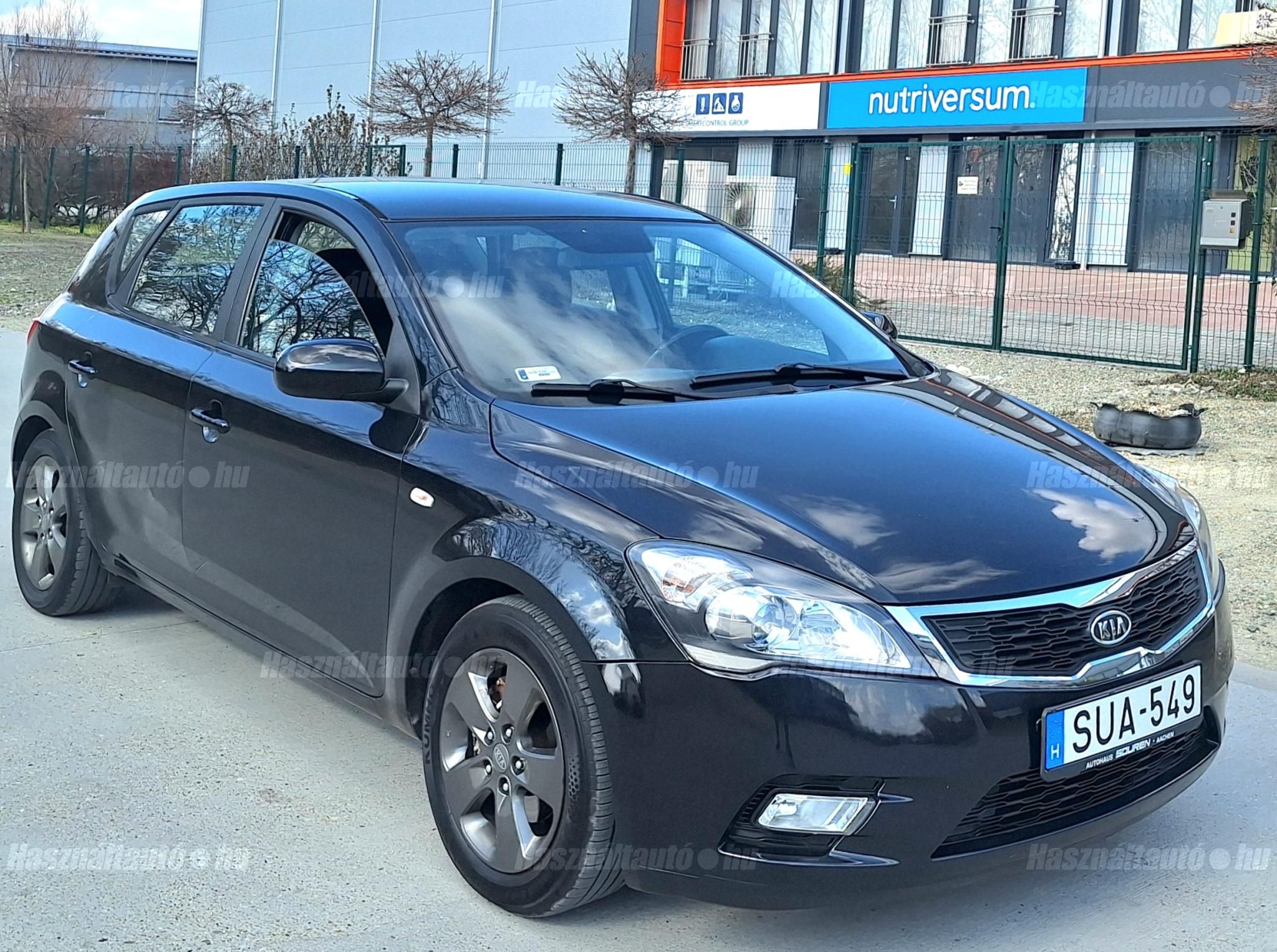 KIA CEE'D 2011/12 - 1