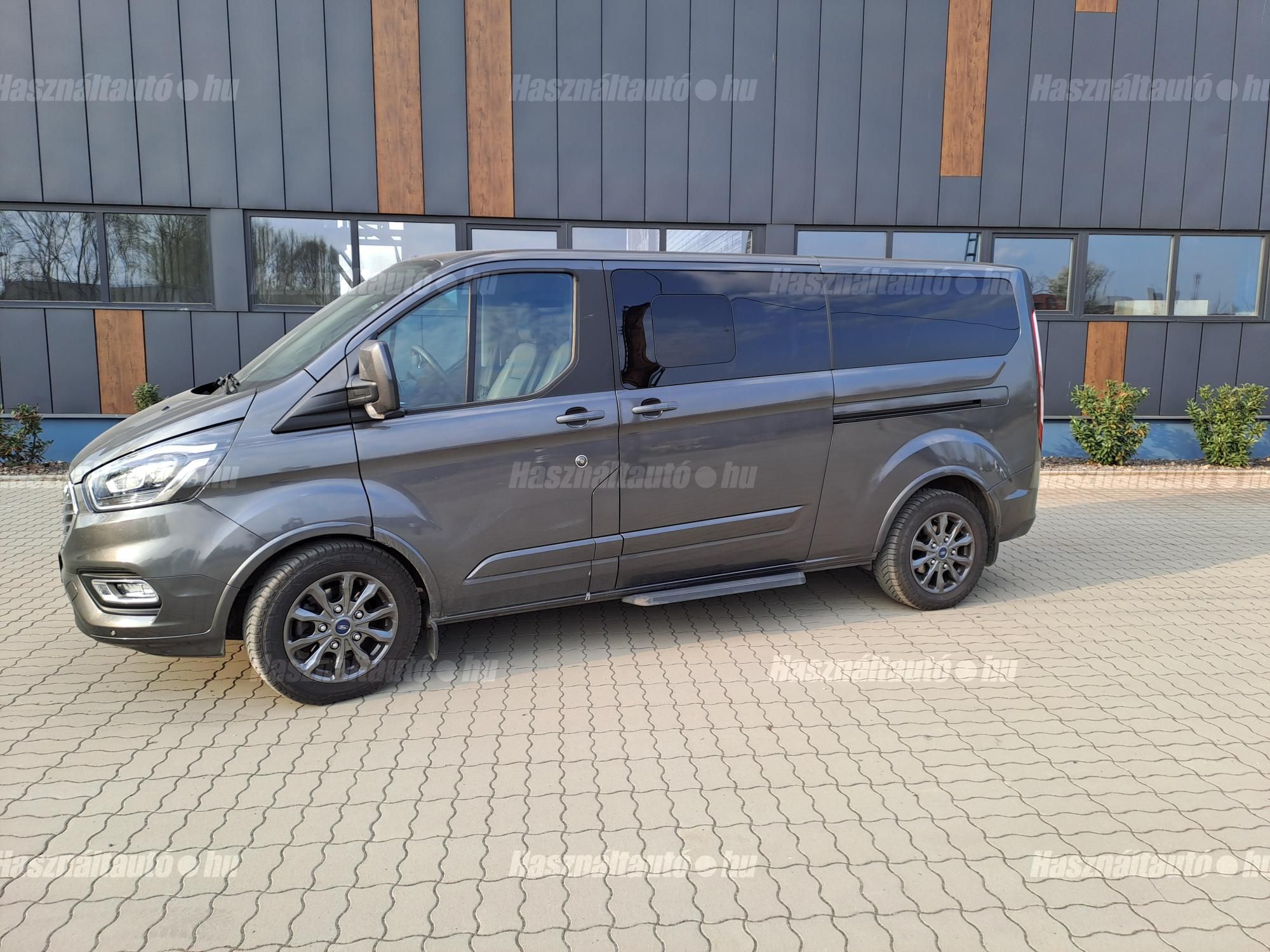 FORD TOURNEO 2021/6 - 1