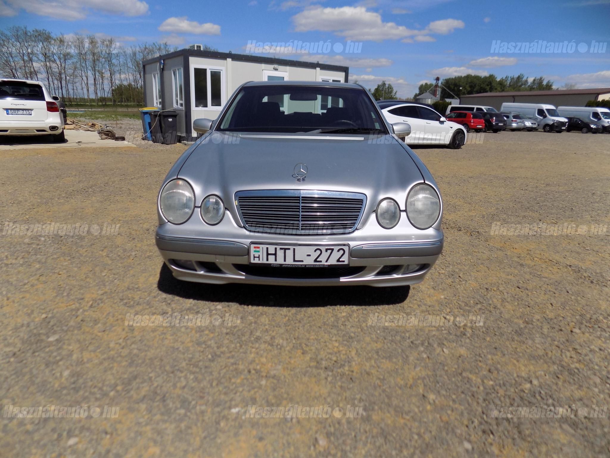 MERCEDES-BENZ E 200 2001/12 - 1