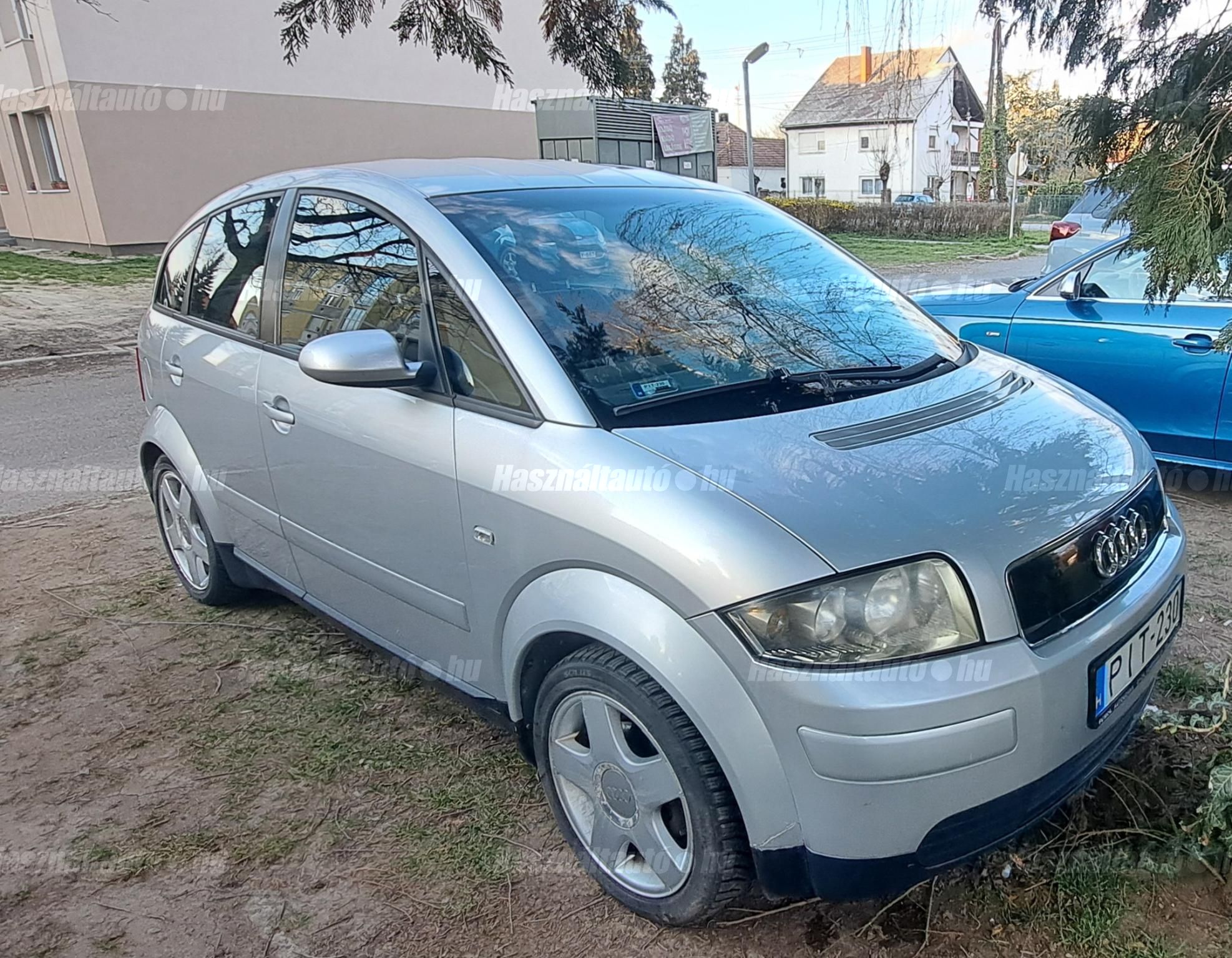 AUDI A2 2002/5 - 1