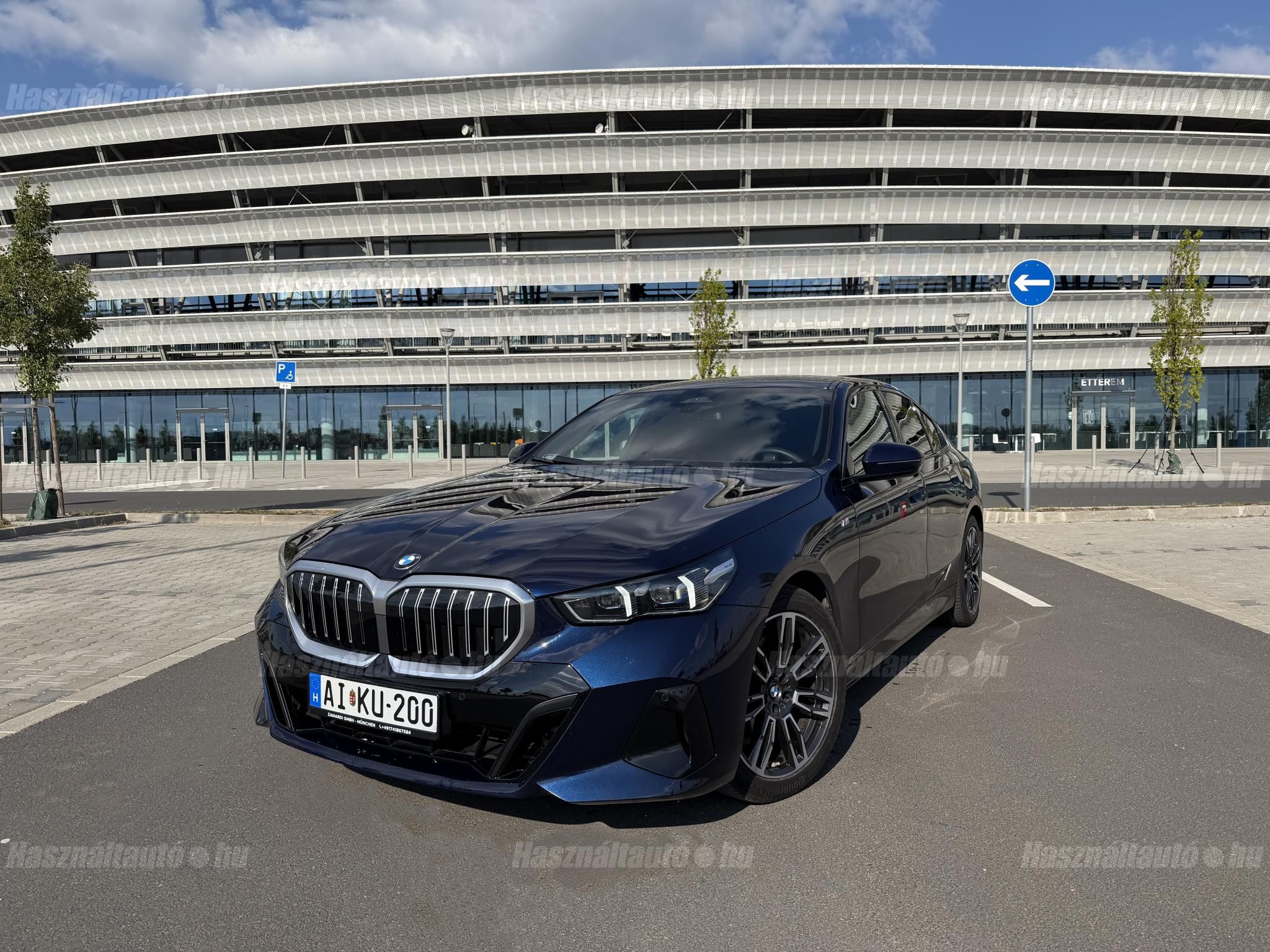 BMW 520 2024/8 - 1
