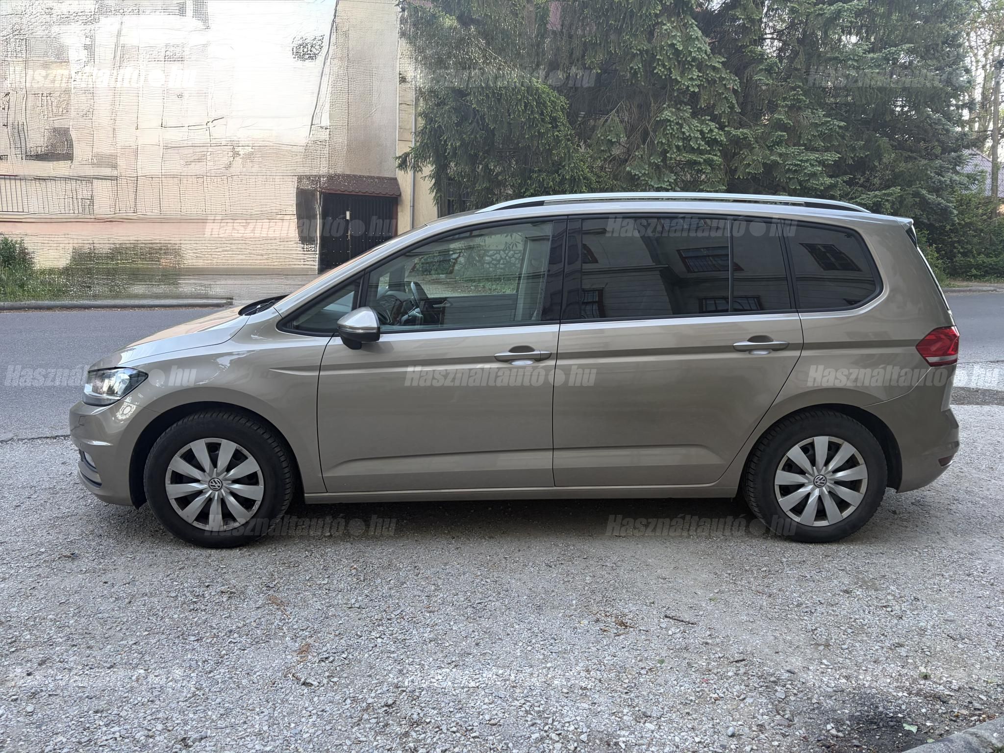 VOLKSWAGEN TOURAN 2016/8 - 1