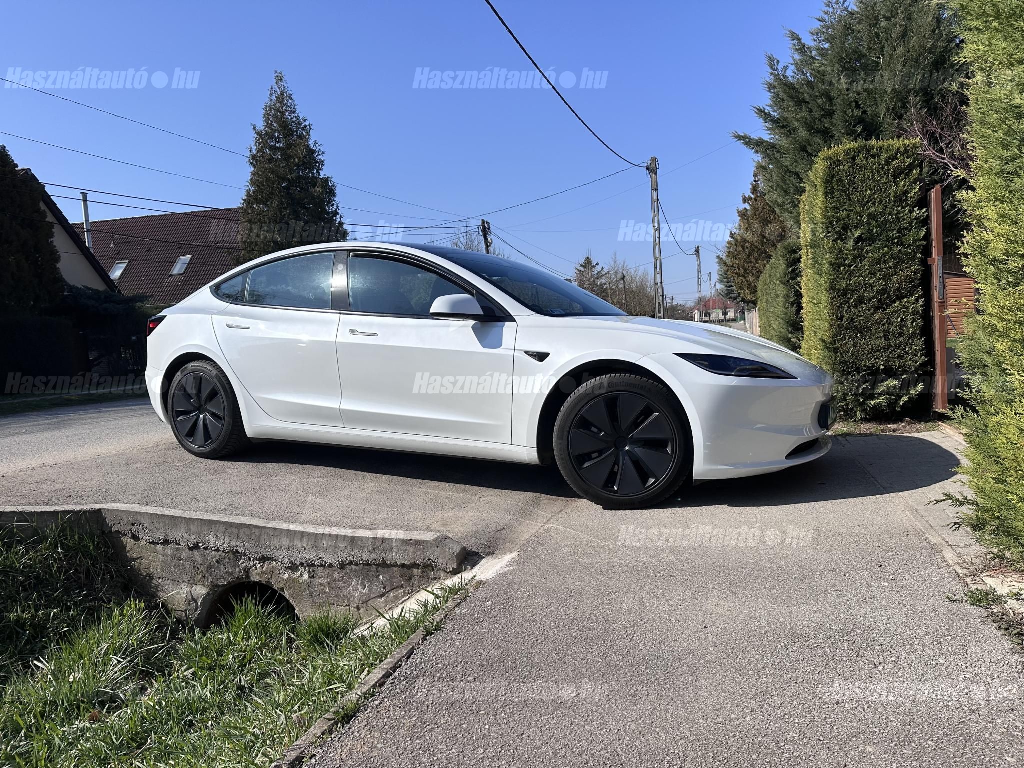 TESLA MODEL 3 2023/11 - 1