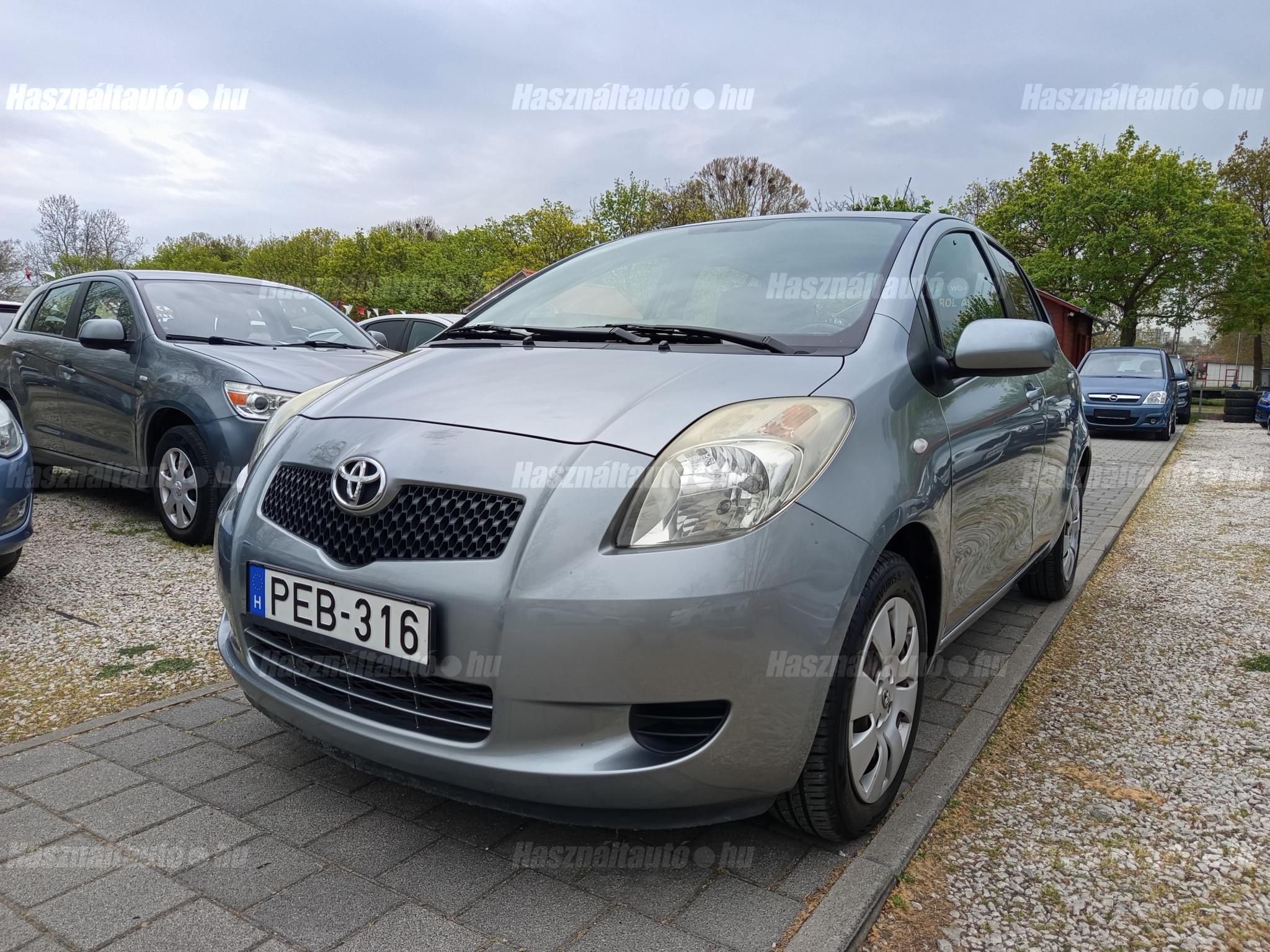 TOYOTA YARIS 2006/8 - 1