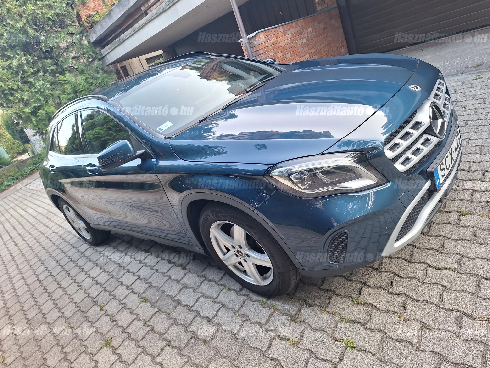 MERCEDES-BENZ GLA 180 2019/12 - 1