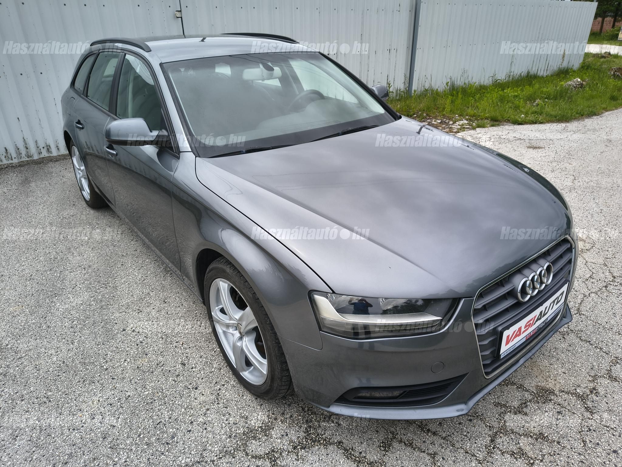 AUDI A4 2013/7 - 1