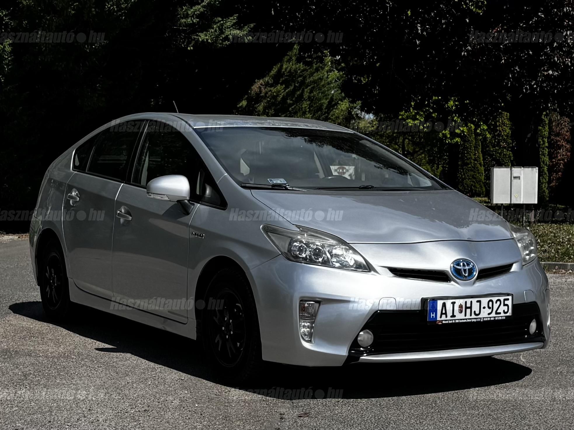 TOYOTA PRIUS 2013/5 - 1