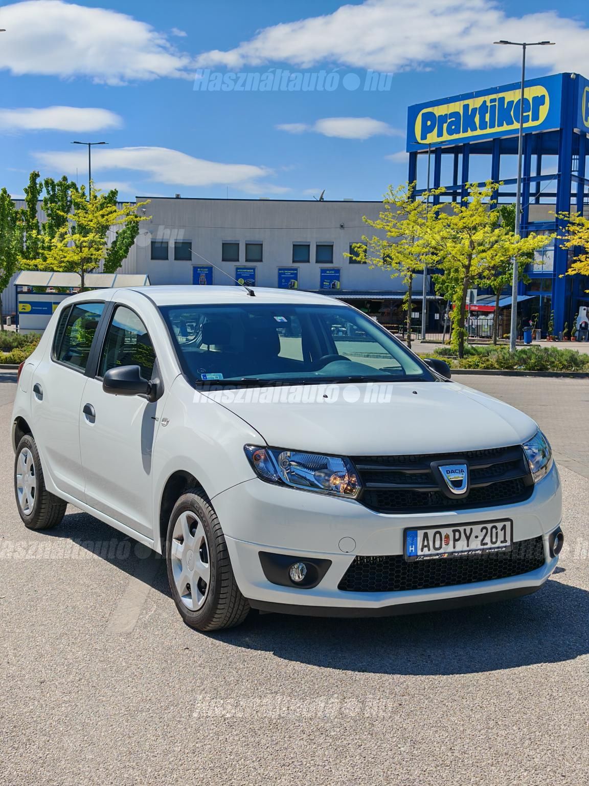 DACIA SANDERO 2016/7 - 1