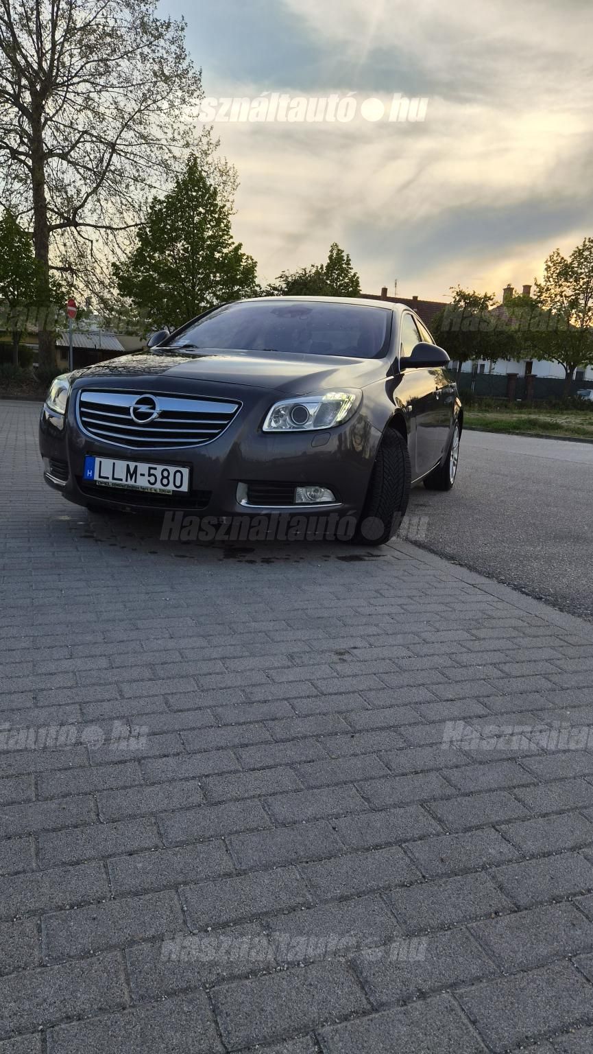 OPEL INSIGNIA 2009/9 - 1