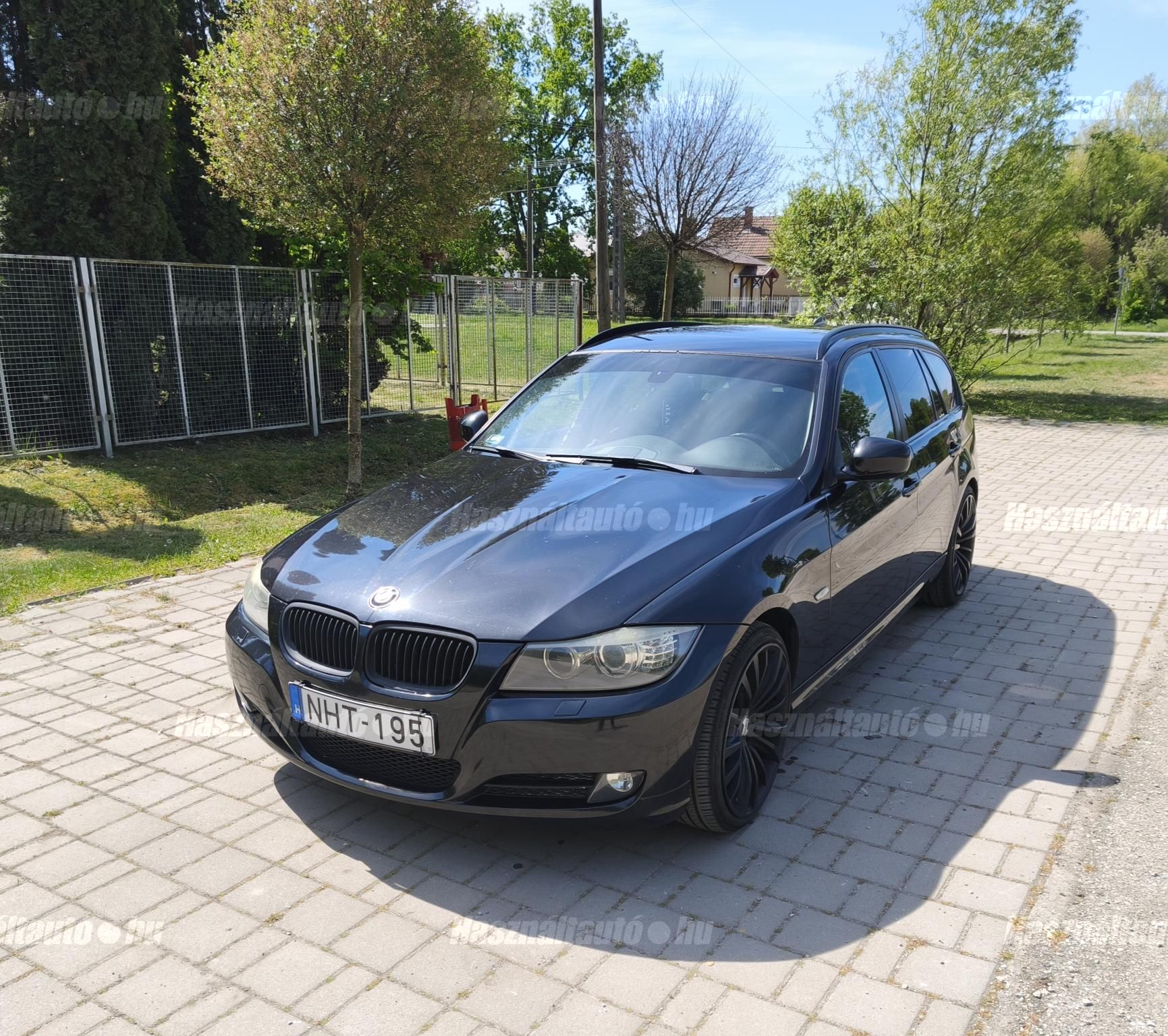BMW 318 2010/8 - 1