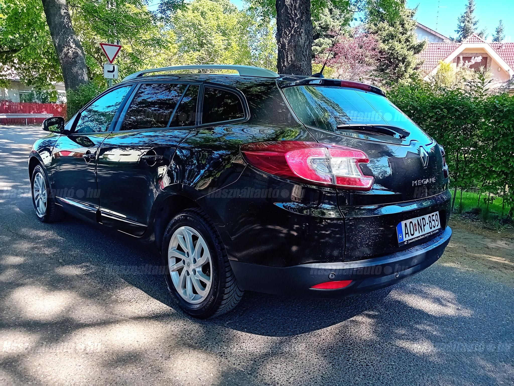 RENAULT MEGANE 2014/12 - 1