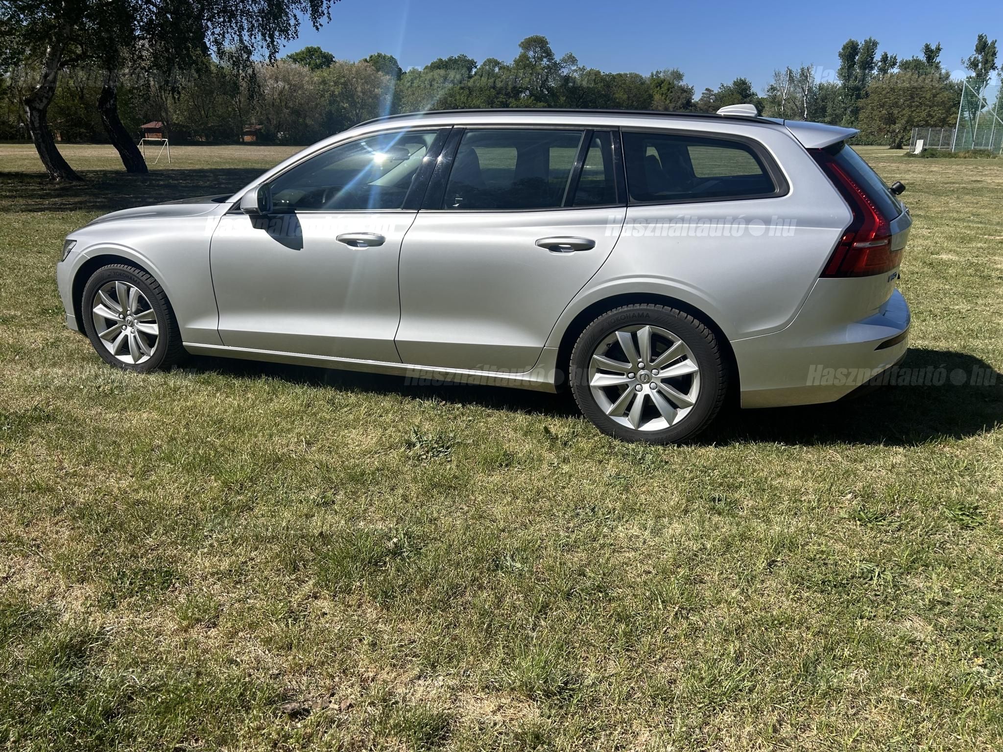 VOLVO V60 2019/3 - 1