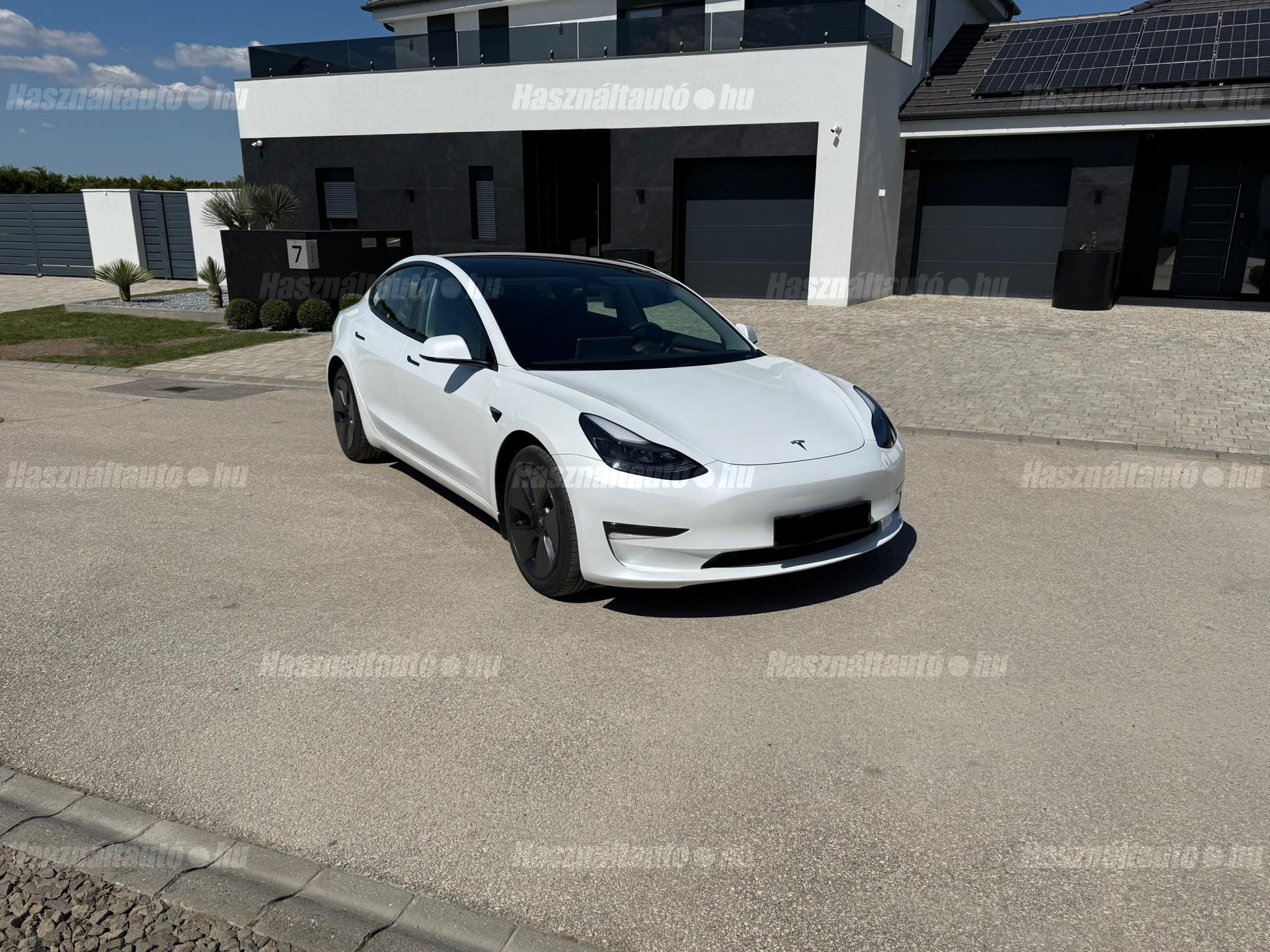 TESLA MODEL 3 2022/12 - 1