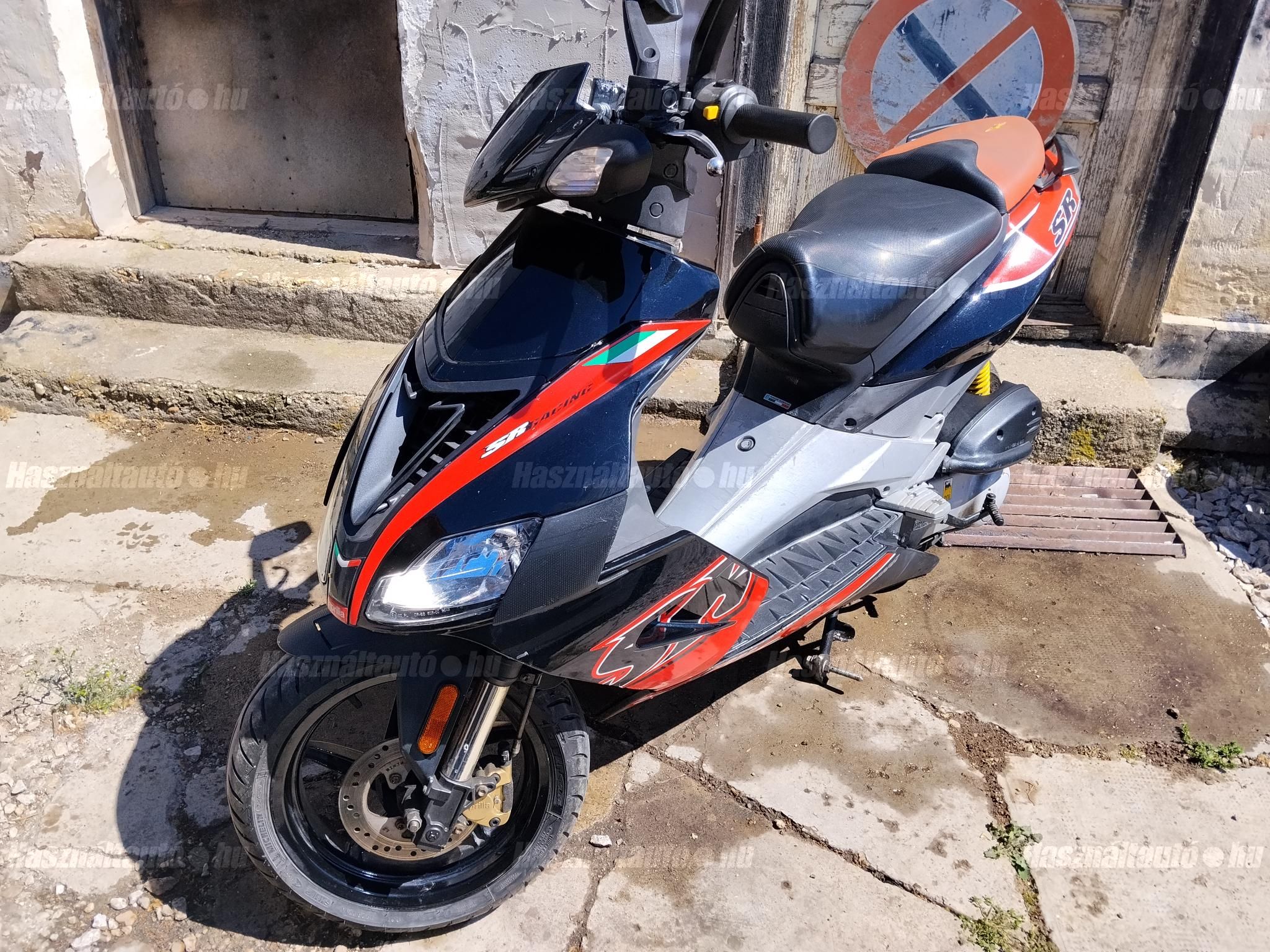 APRILIA SR 50 2012/4 - 1