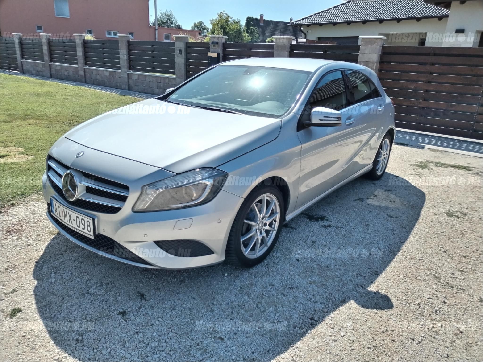 MERCEDES-BENZ A 200 2012/11 - 1
