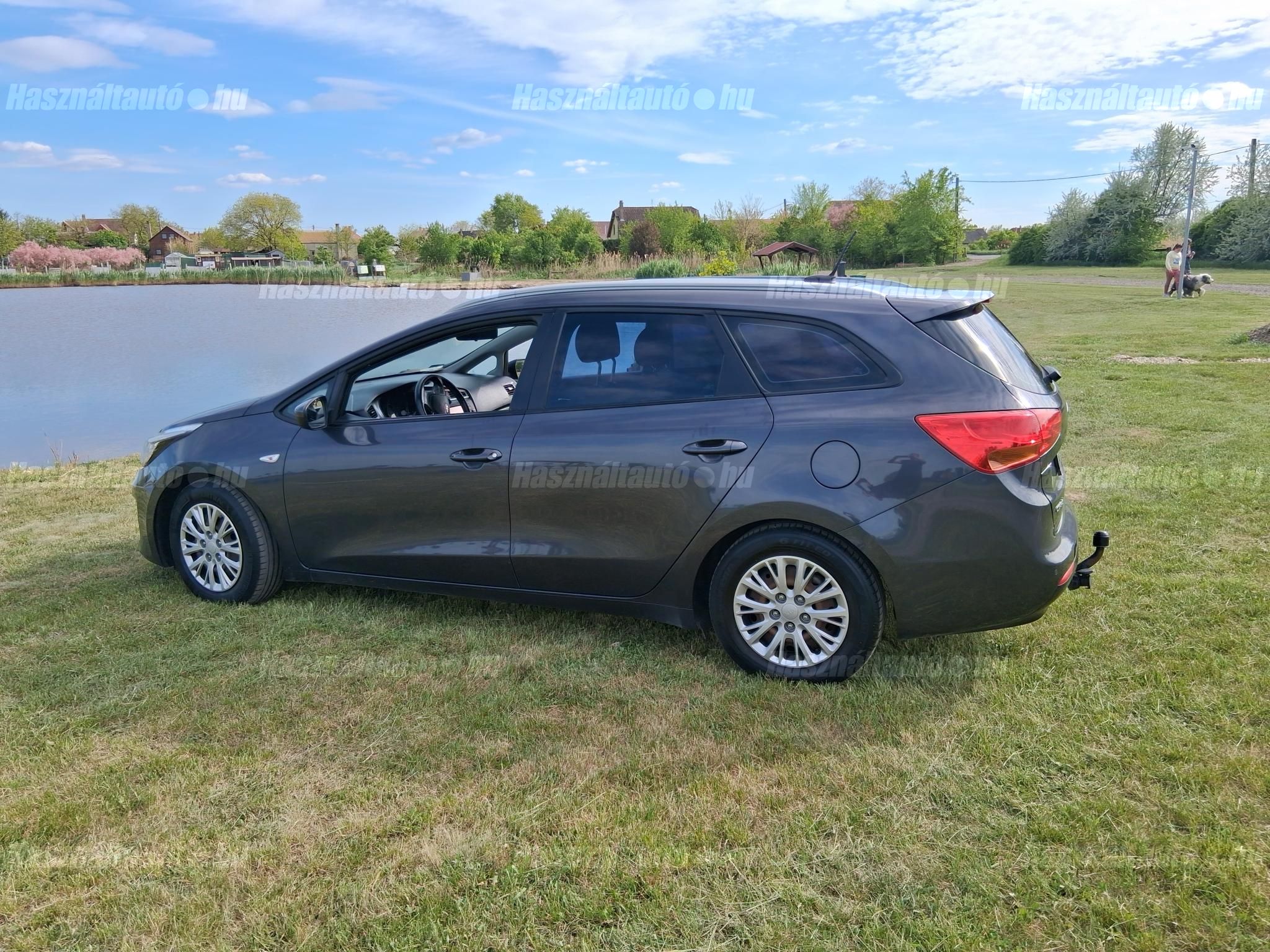 KIA CEE'D 2016/5 - 1