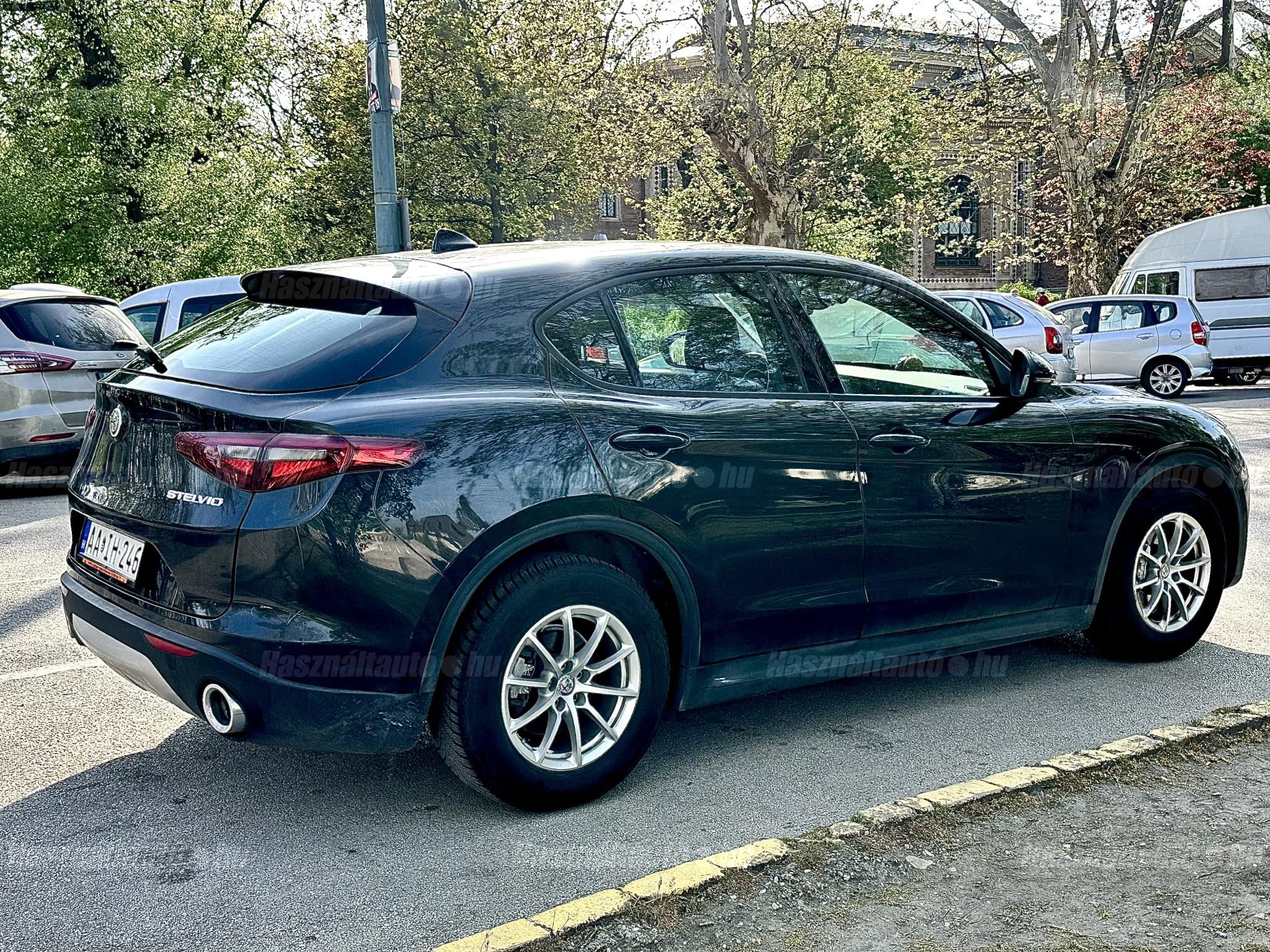 ALFA ROMEO STELVIO 2018/10 - 1