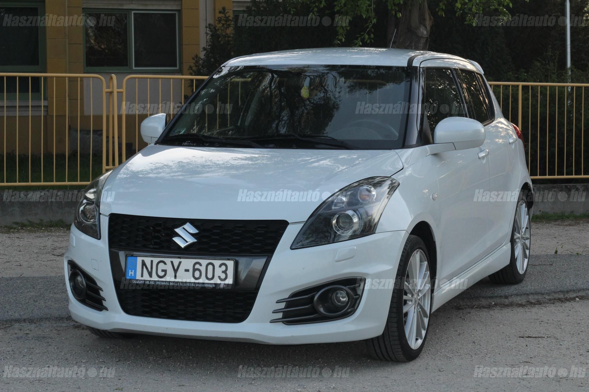 SUZUKI SWIFT 2015/7 - 1