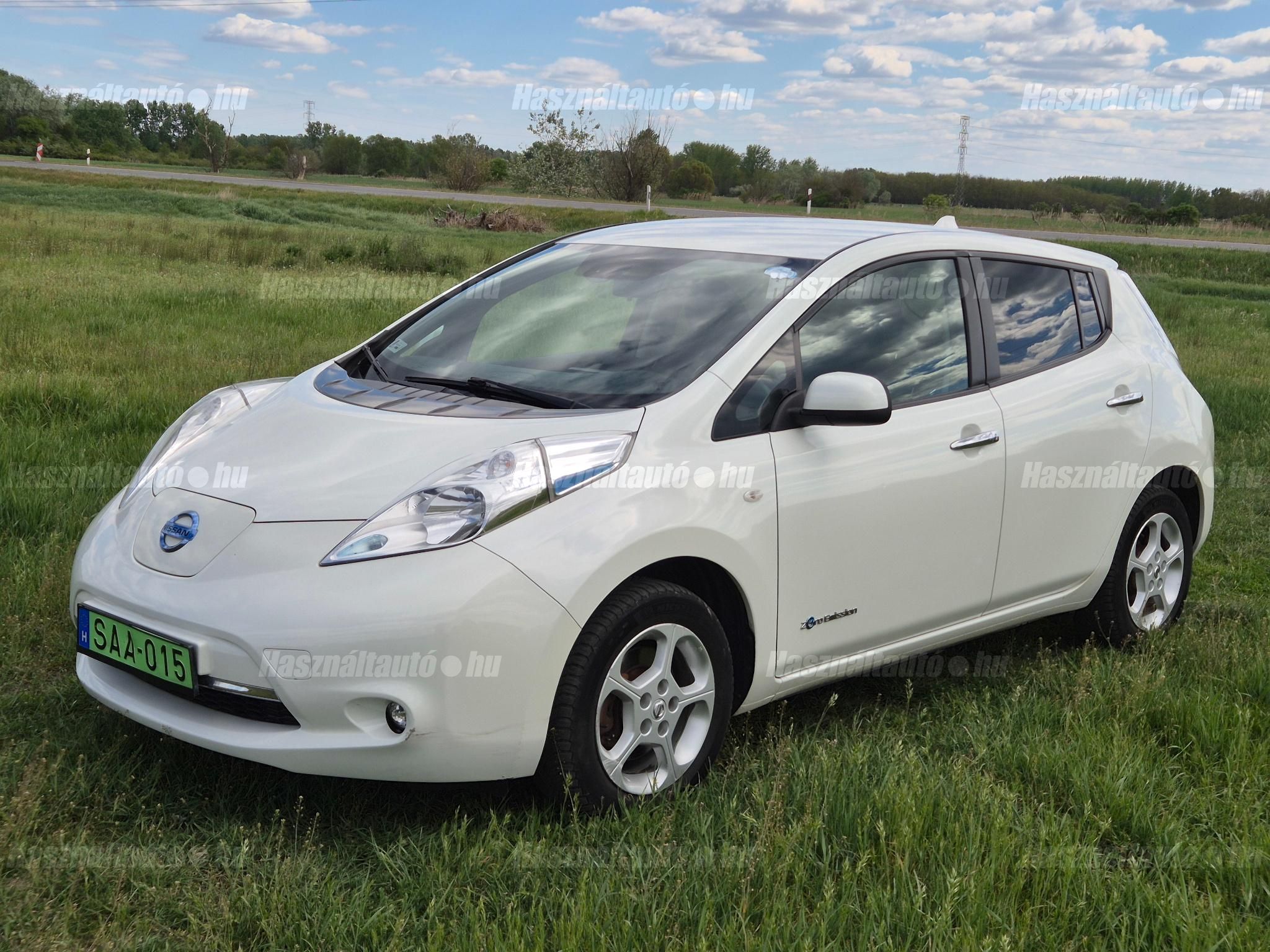 NISSAN LEAF 2016/8 - 1