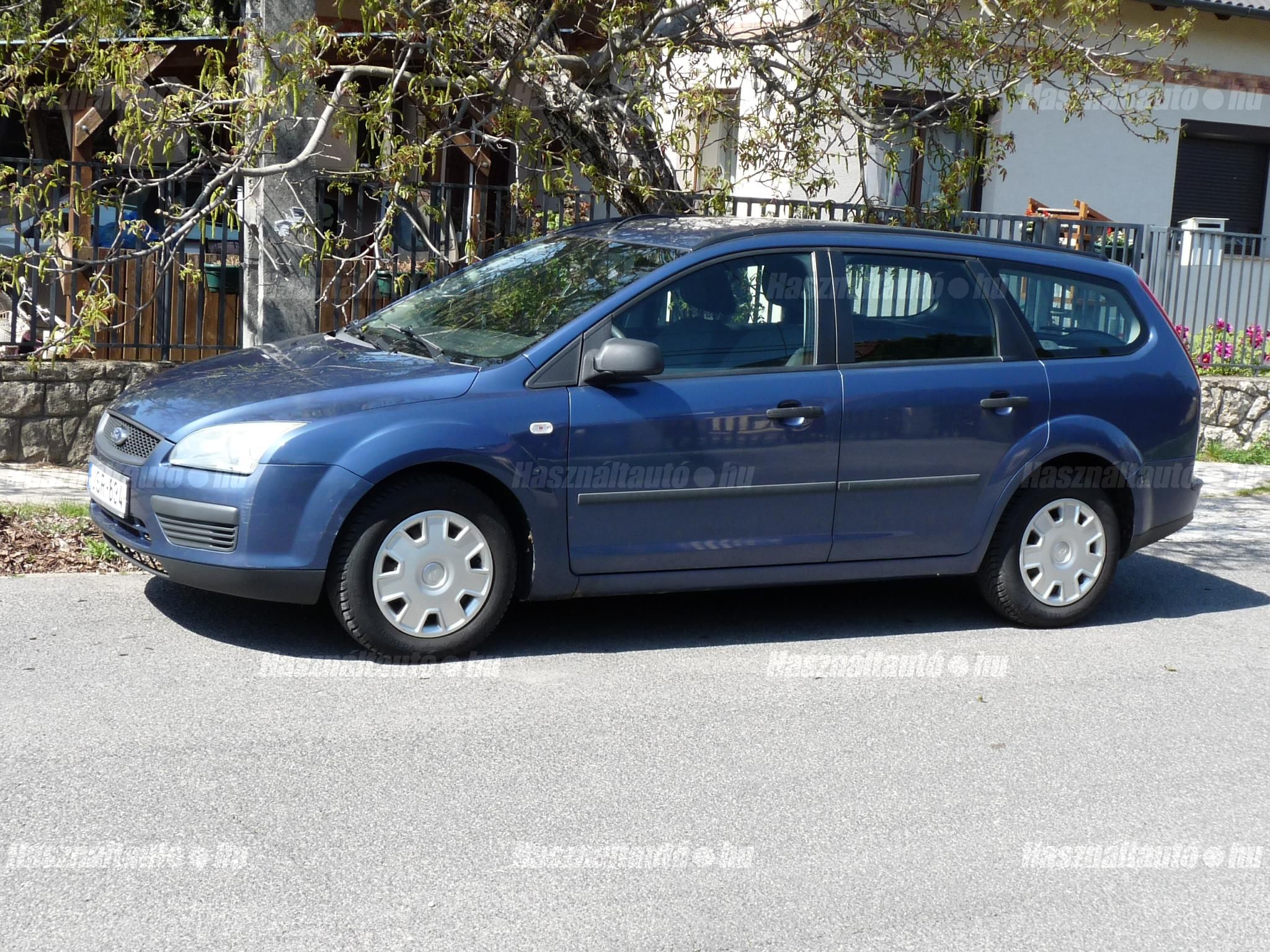 Ford focus II. Ambiente Turnier kombi benzines