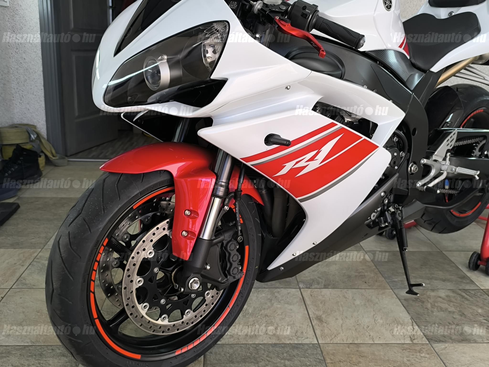 YAMAHA YZF R1 2007 - 1