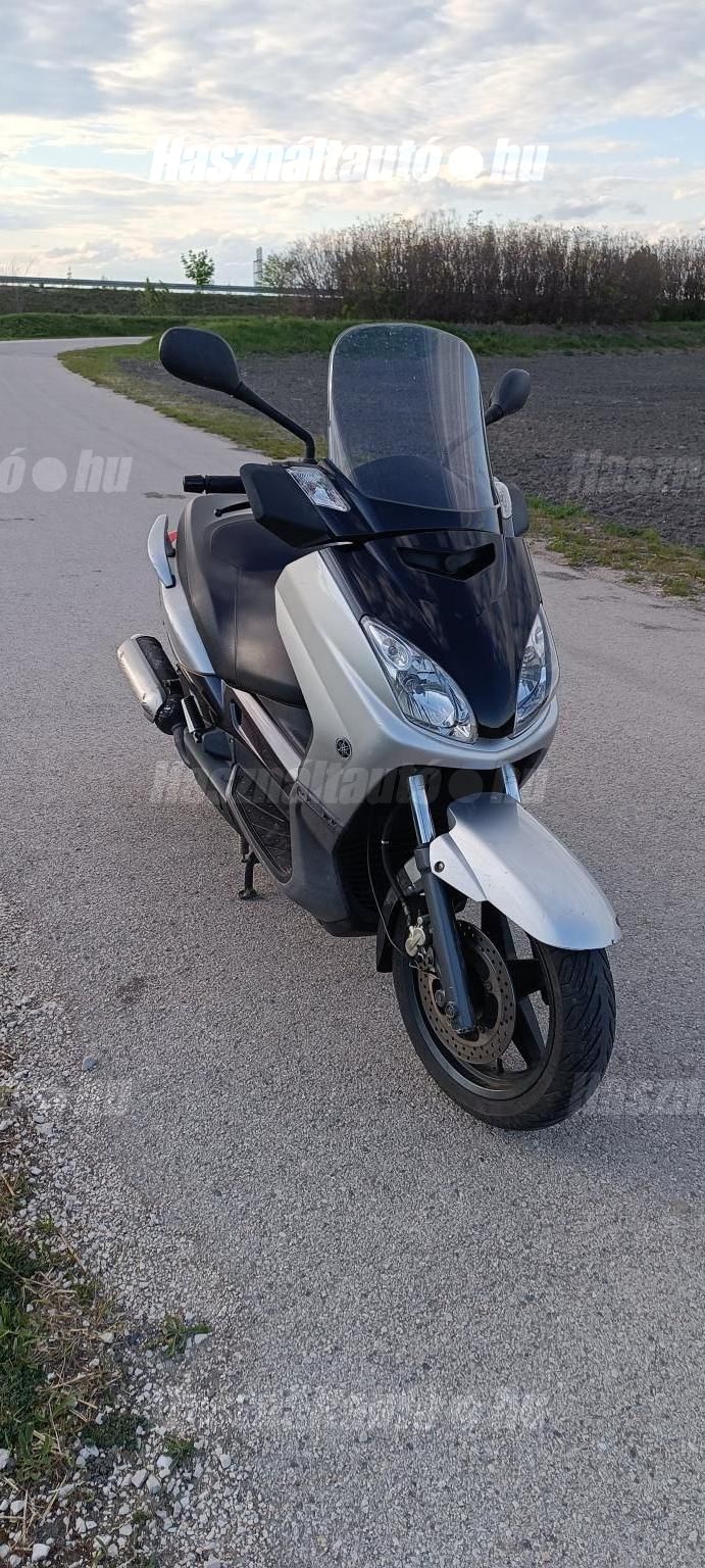 YAMAHA X-MAX 125 2008/10 - 1