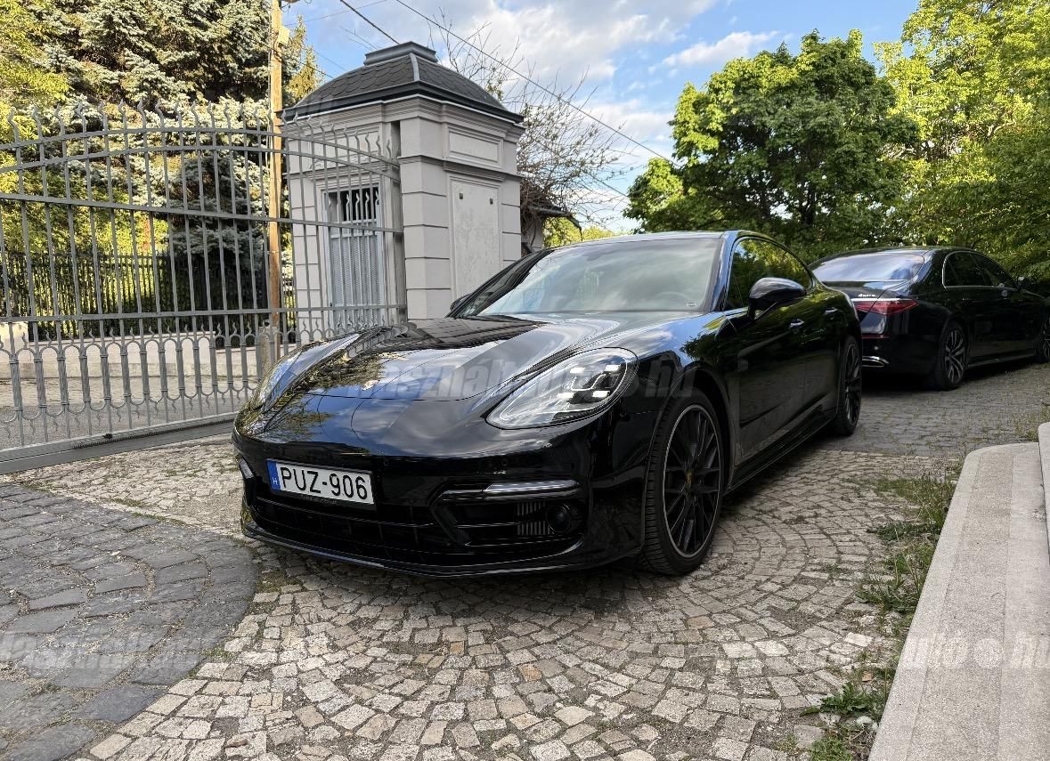 PORSCHE PANAMERA 2018/4 - 1