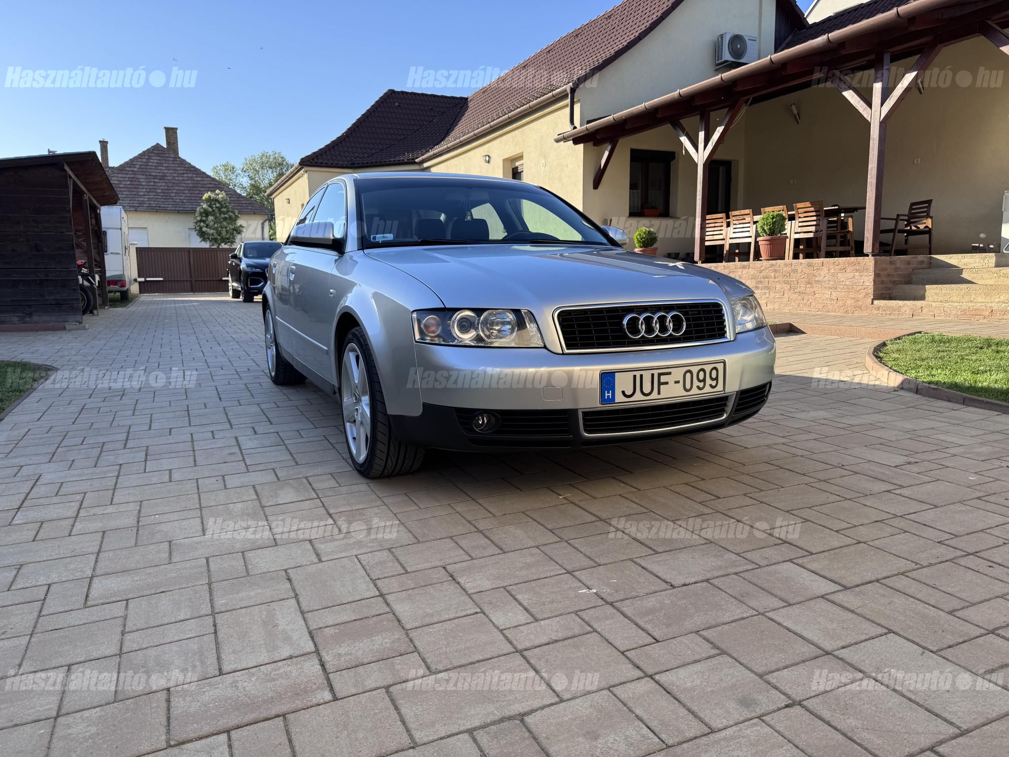 AUDI A4 2001/12 - 1