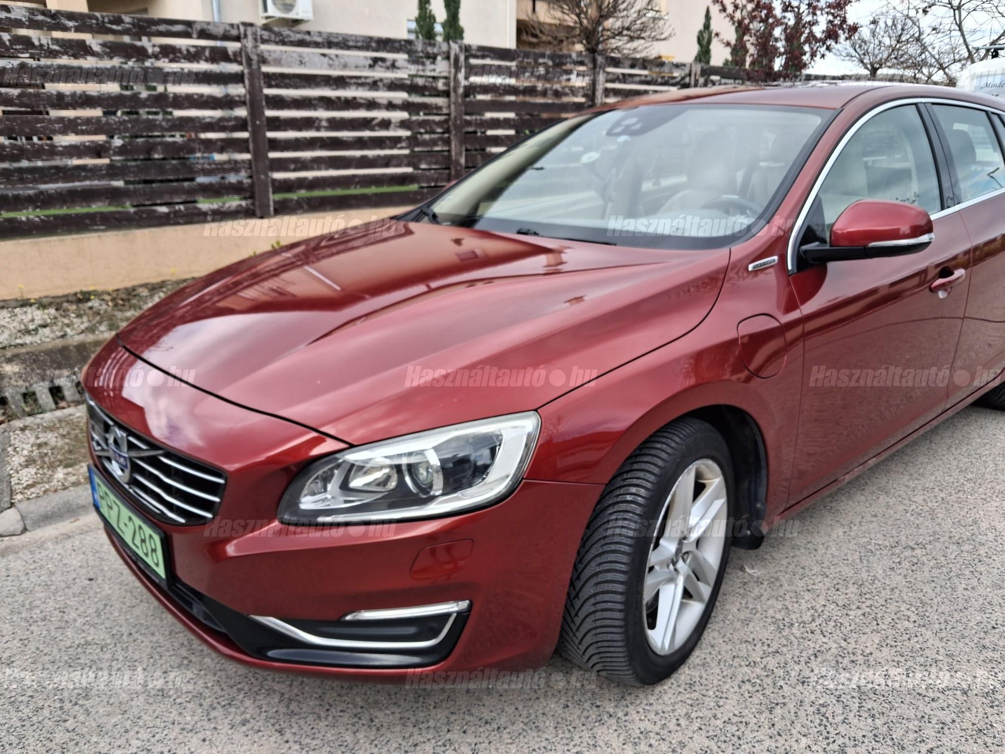 VOLVO V60 2013/10 - 1