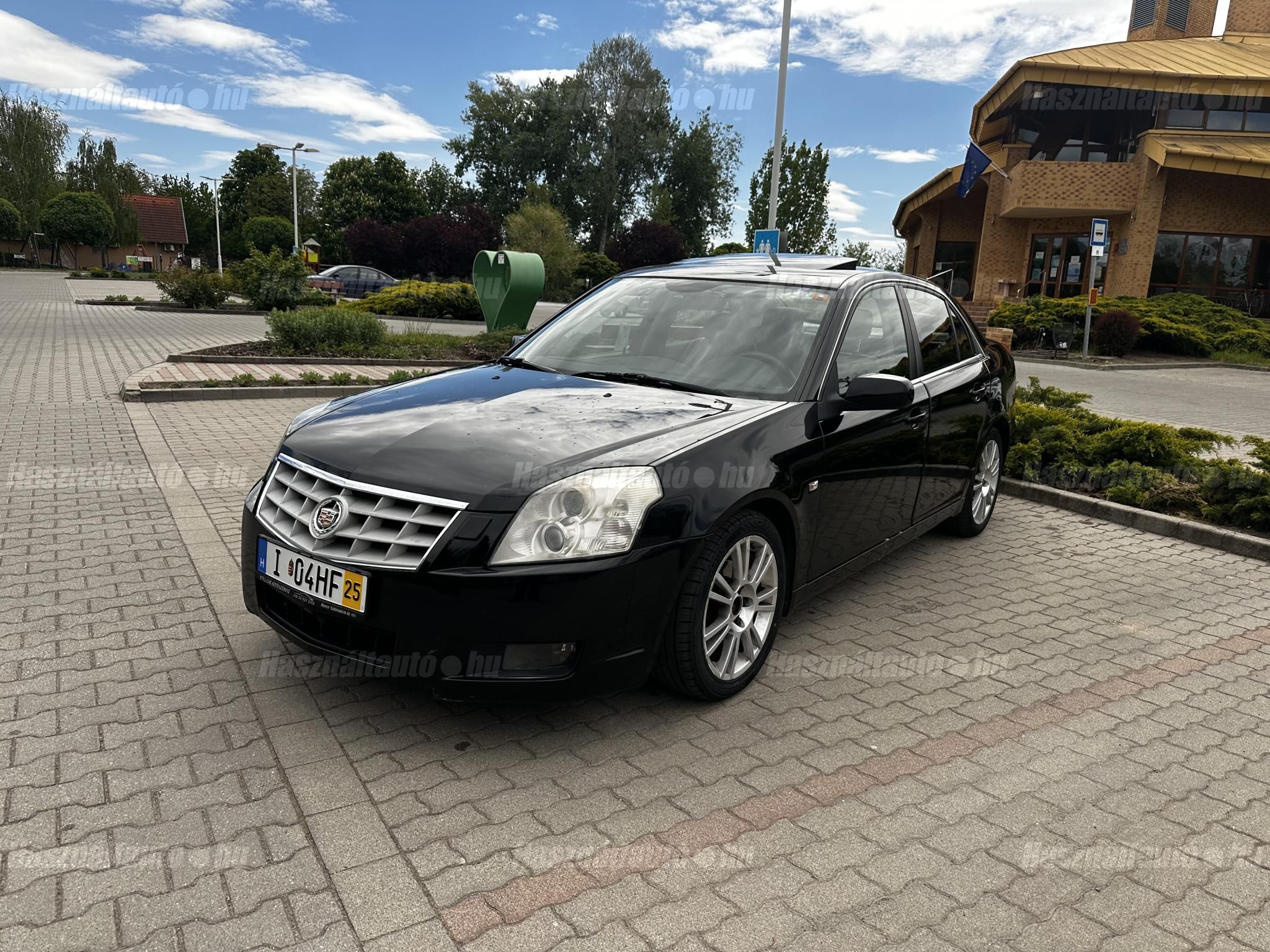 CADILLAC BLS 2010 - 1