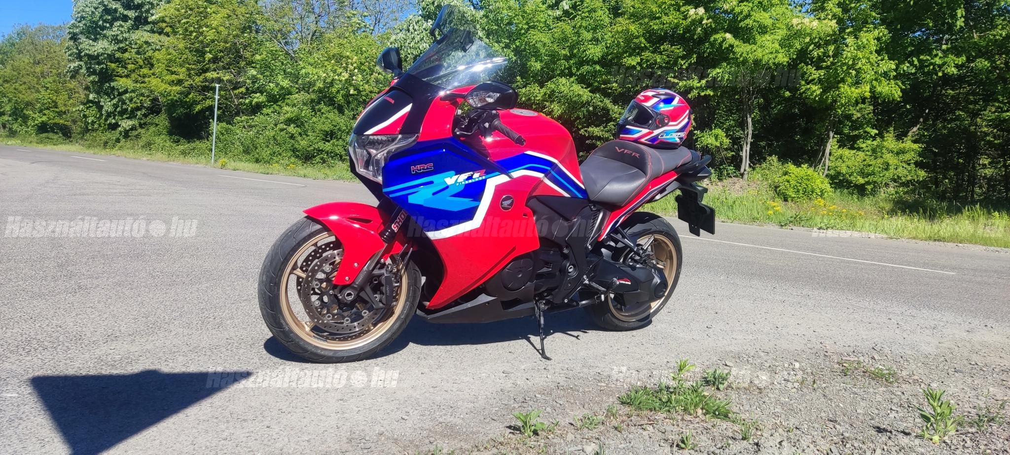 HONDA VFR 1200 FD 2011/8 - 1
