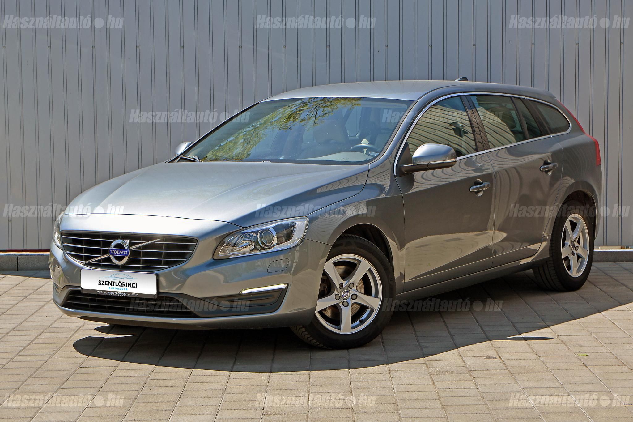 VOLVO V60 2016/4 - 1