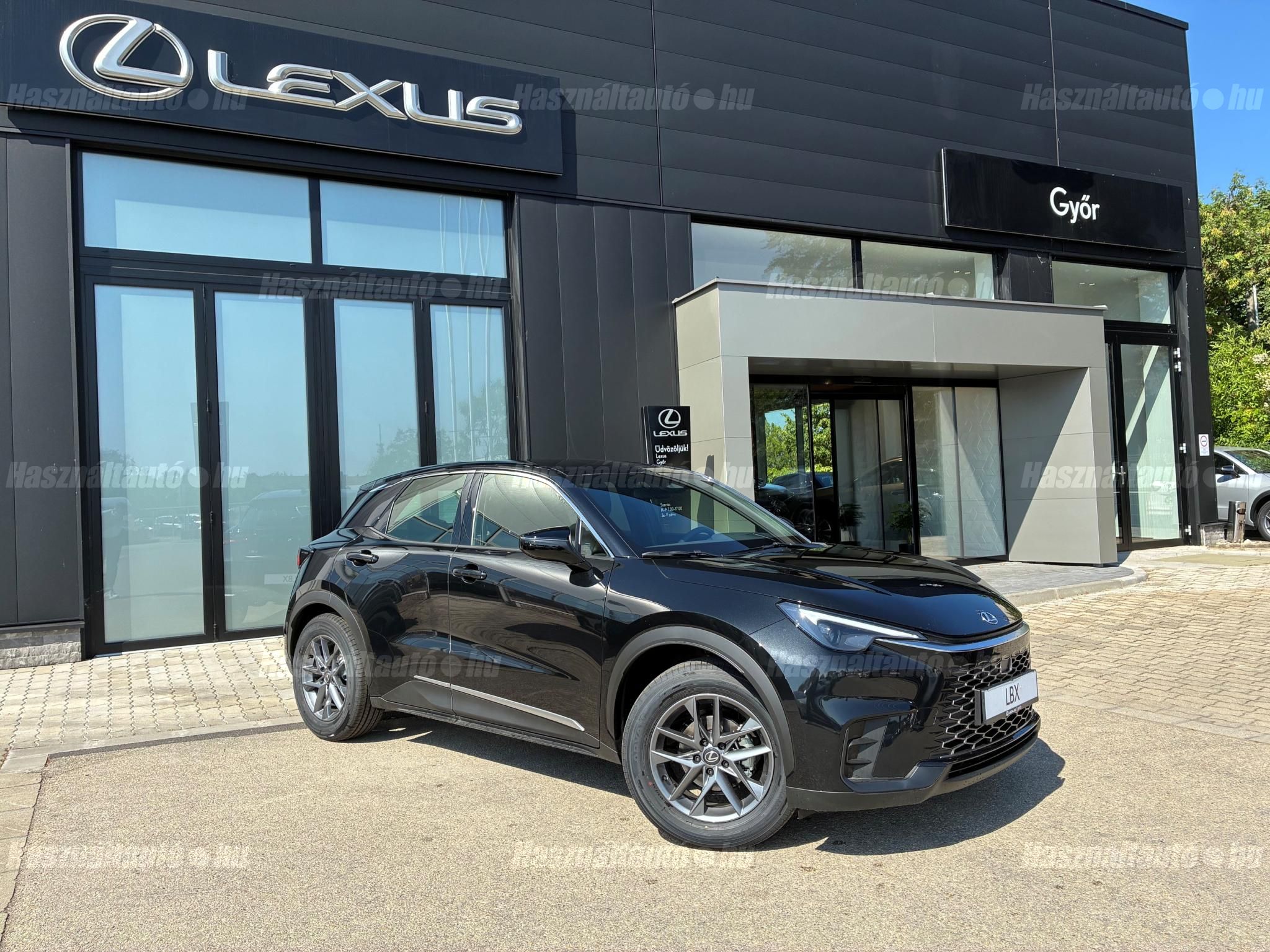 LEXUS LBX 2025/11 - 1