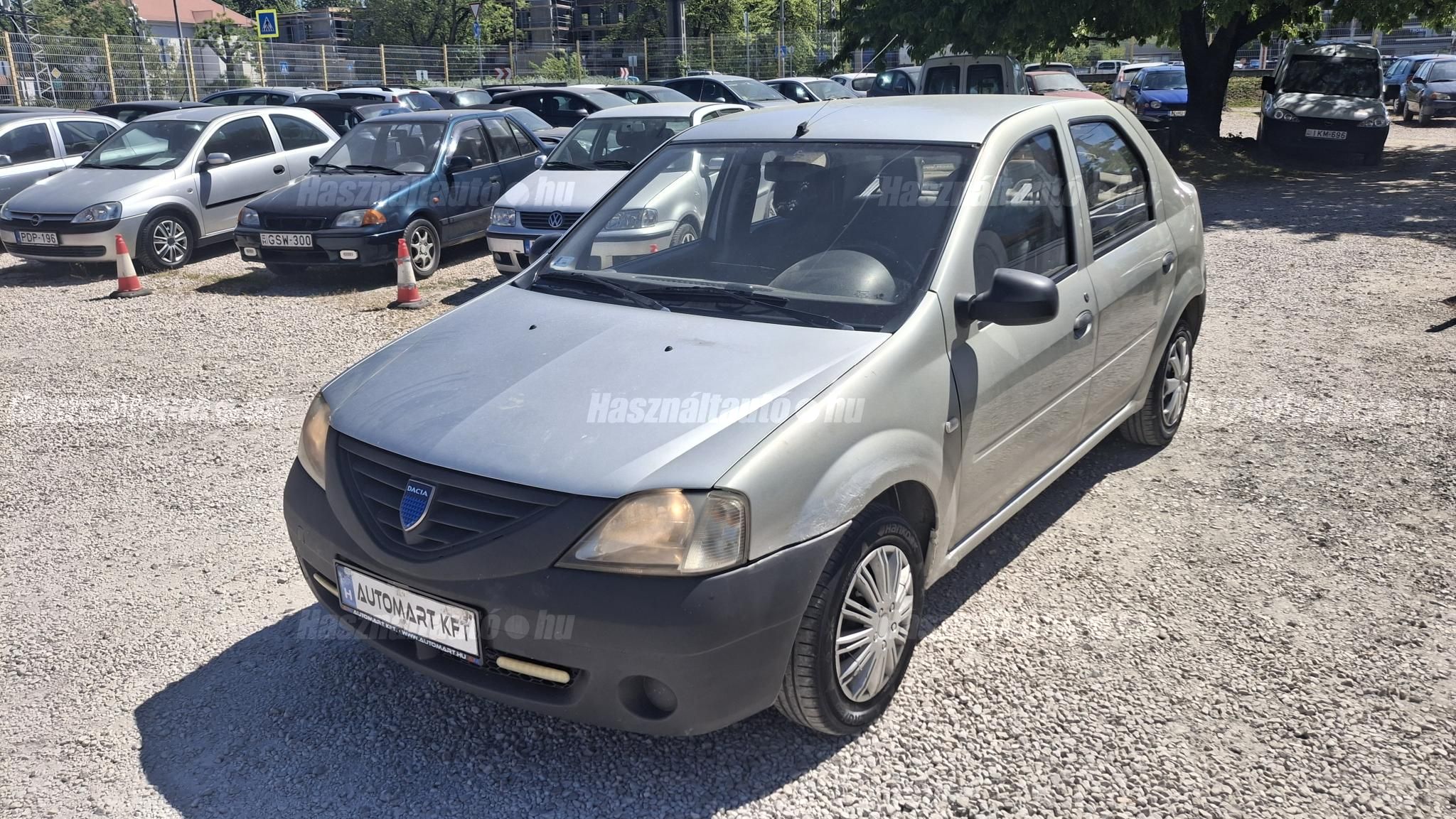 DACIA LOGAN 2005/4 - 1