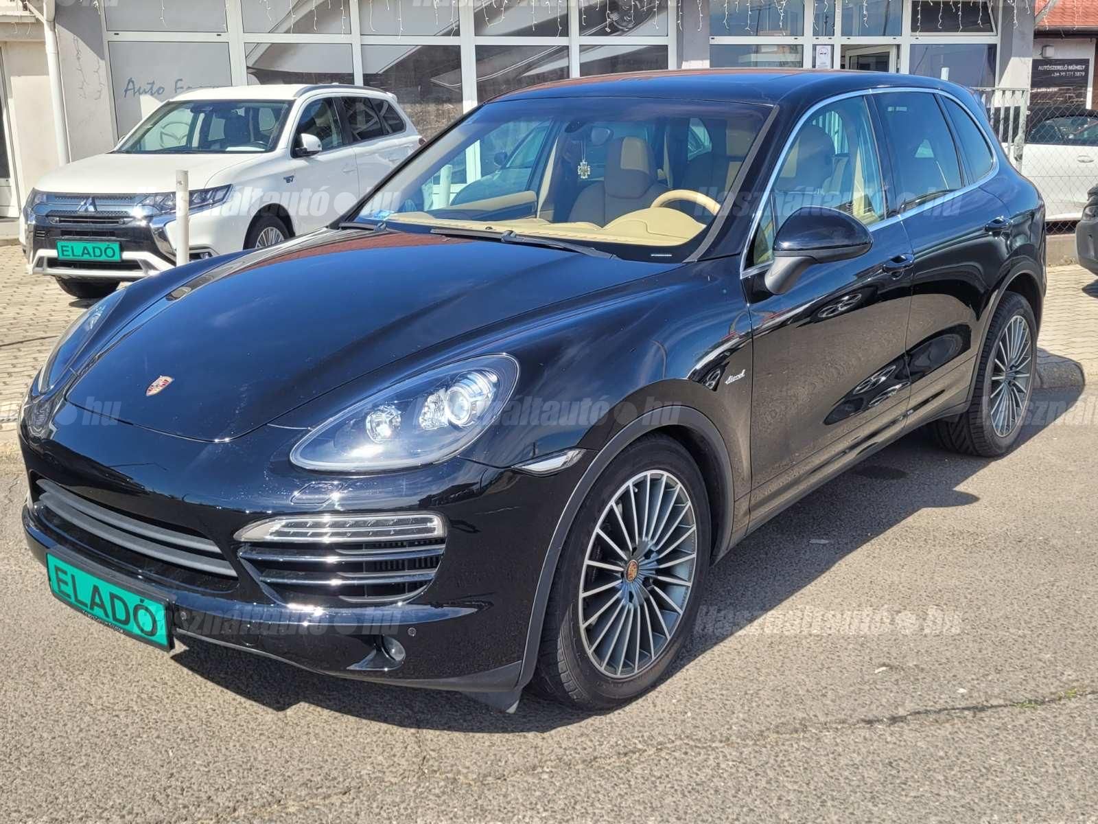 PORSCHE CAYENNE 2011/11 - 1