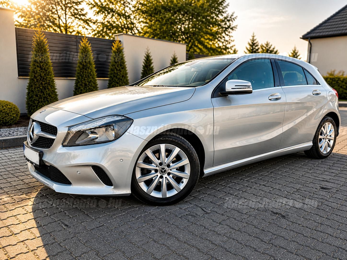 MERCEDES-BENZ A 180 2016/12 - 1