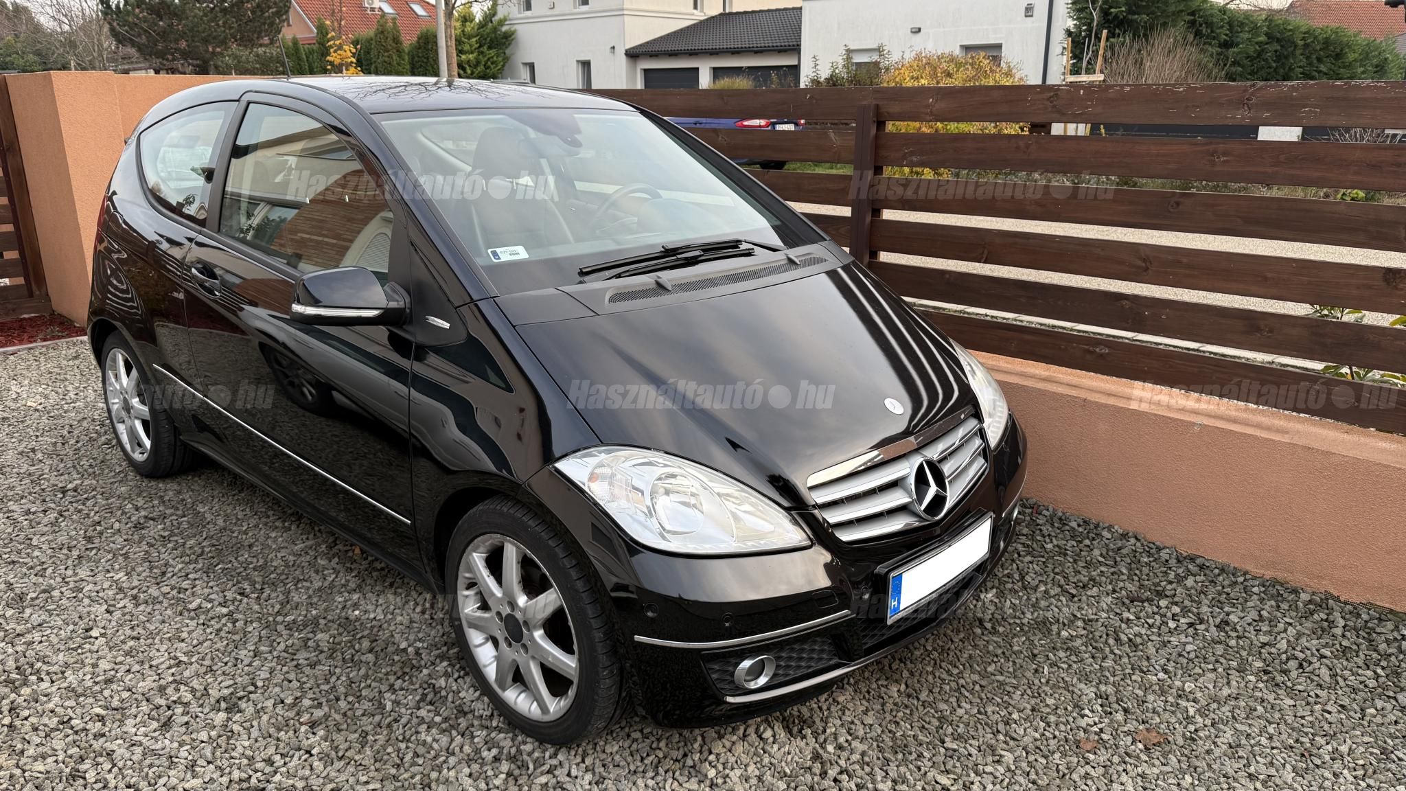 MERCEDES-BENZ A 180 2009/6 - 1