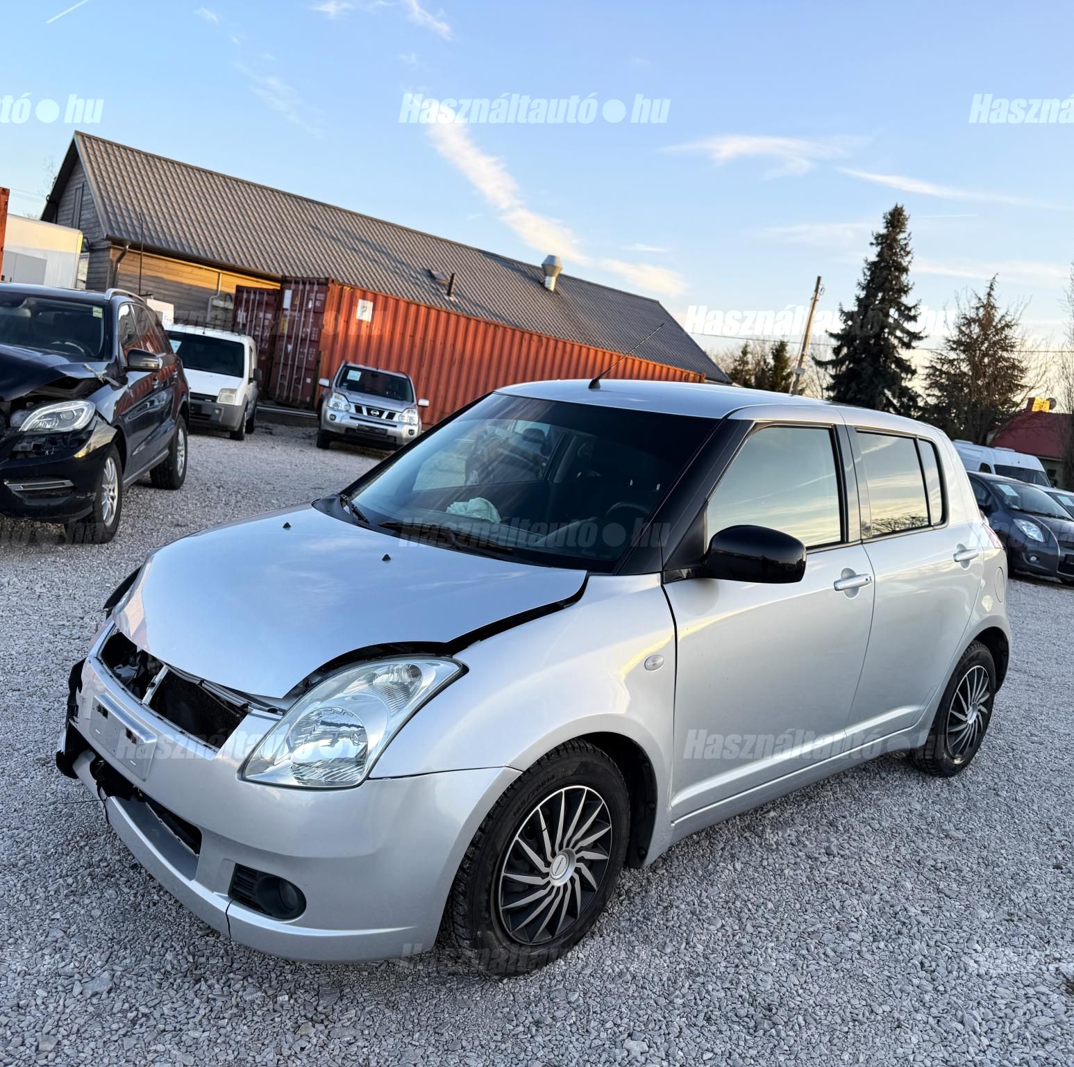SUZUKI SWIFT 2005/6 - 1