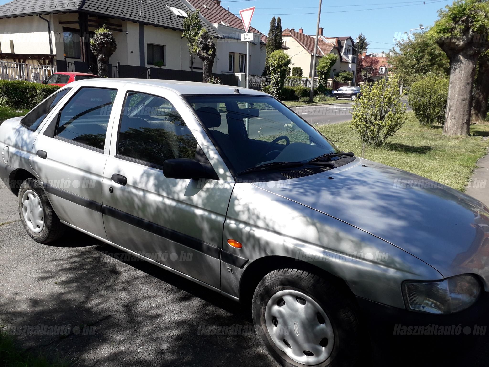 FORD ESCORT 1995/4 - 1