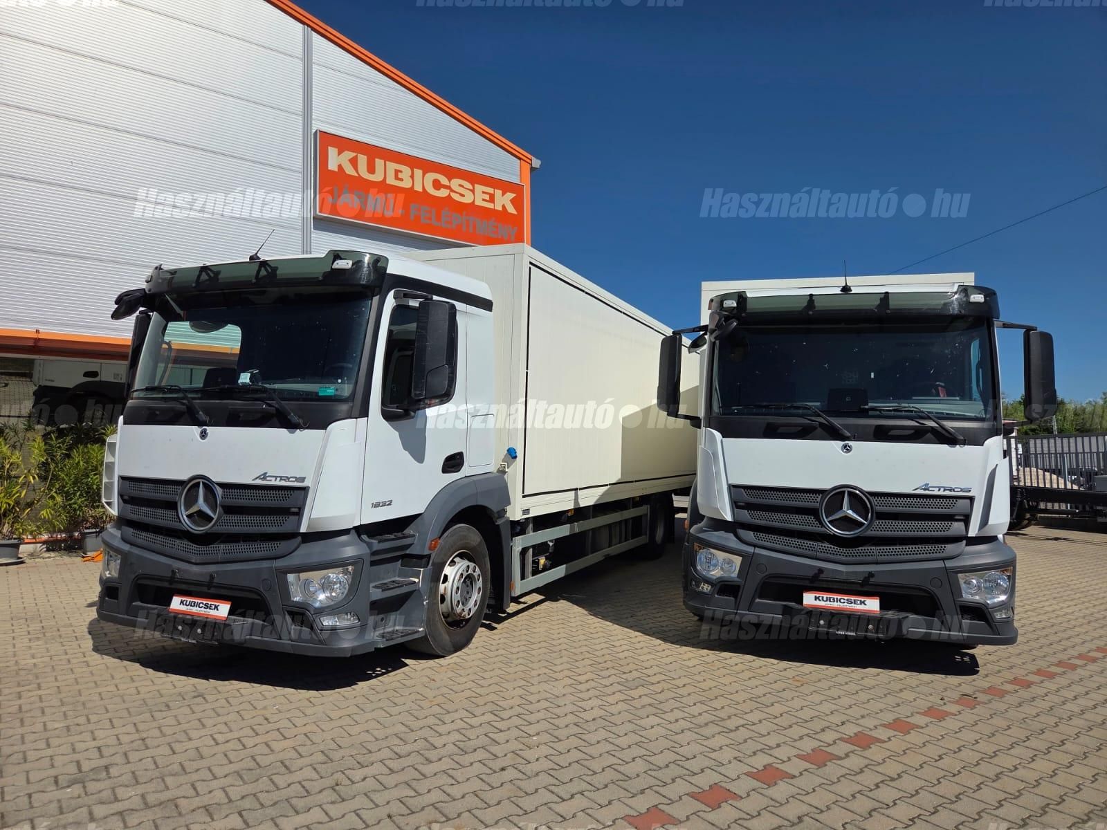 MERCEDES-BENZ 2020/4 - 1