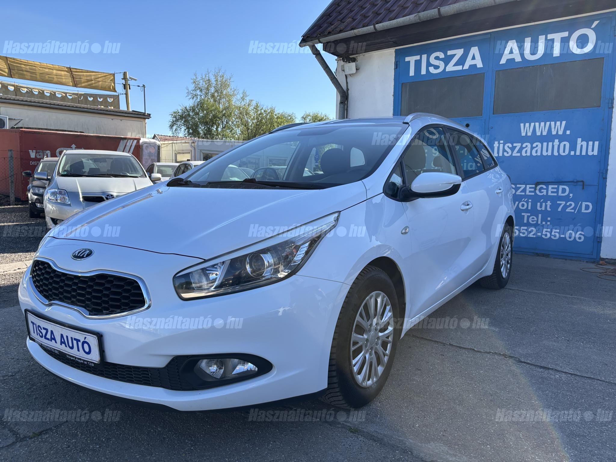 KIA CEE'D 2013/7 - 1