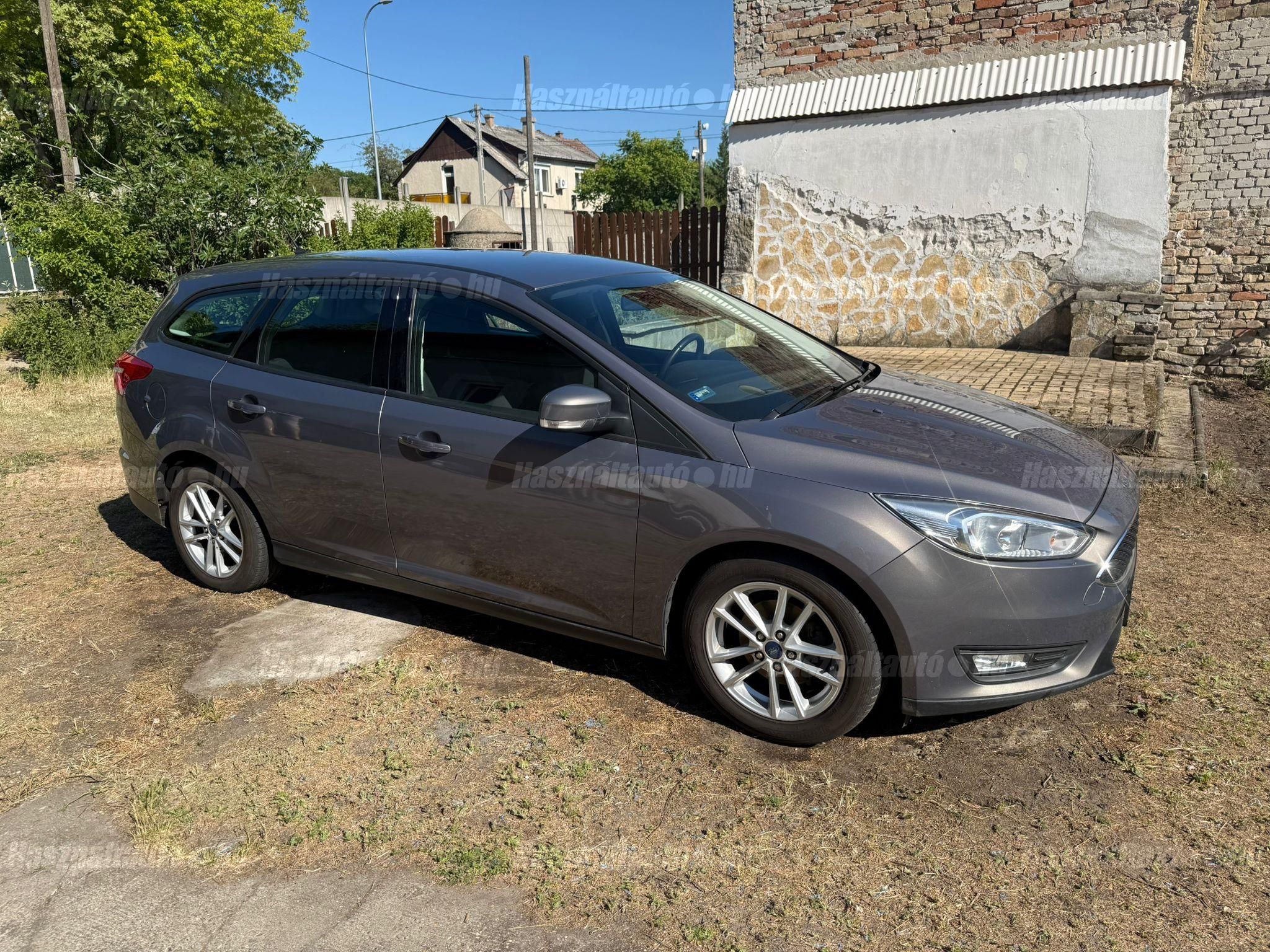 FORD FOCUS 2015/11 - 1