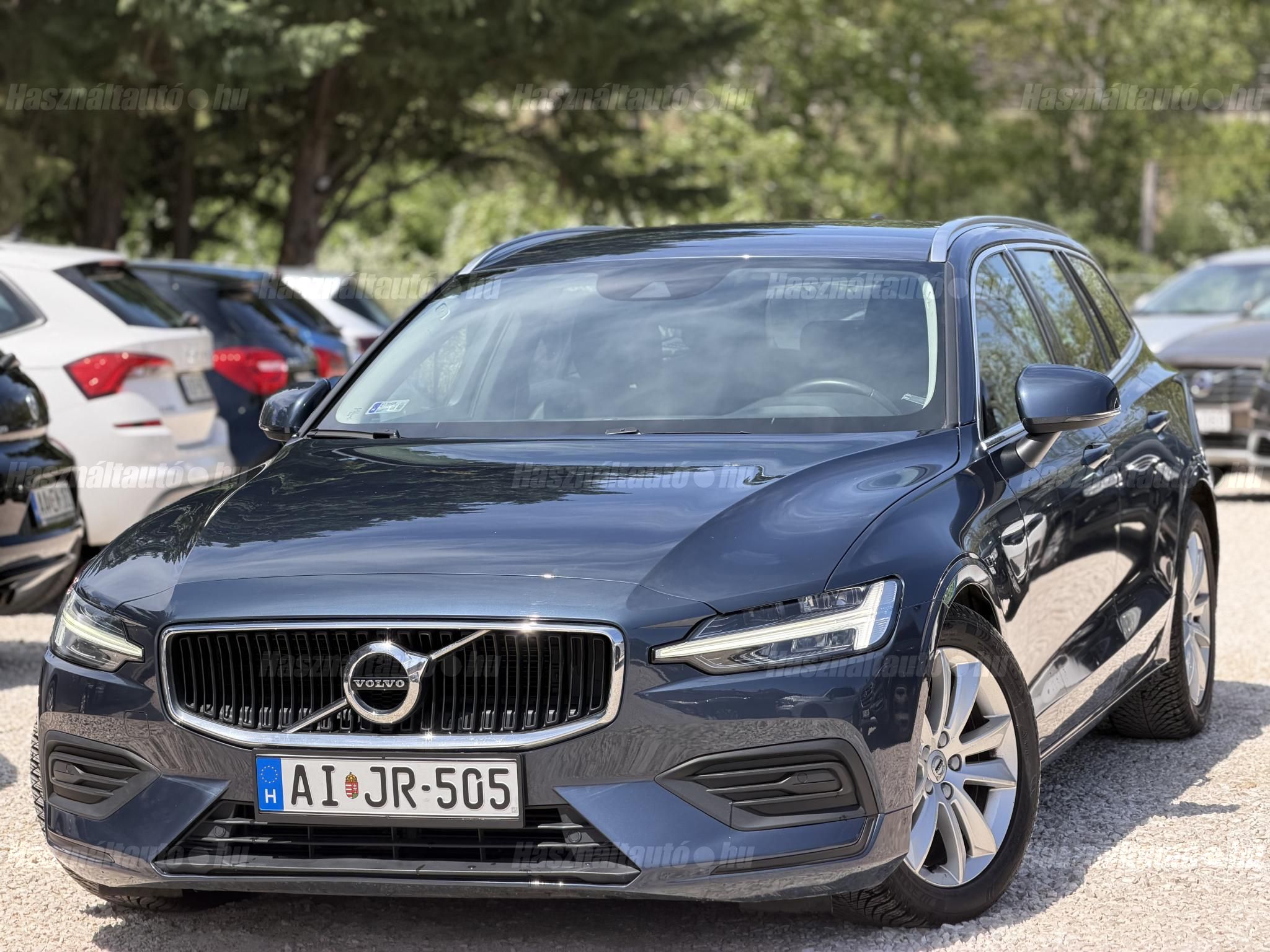 VOLVO V60 2019/8 - 1